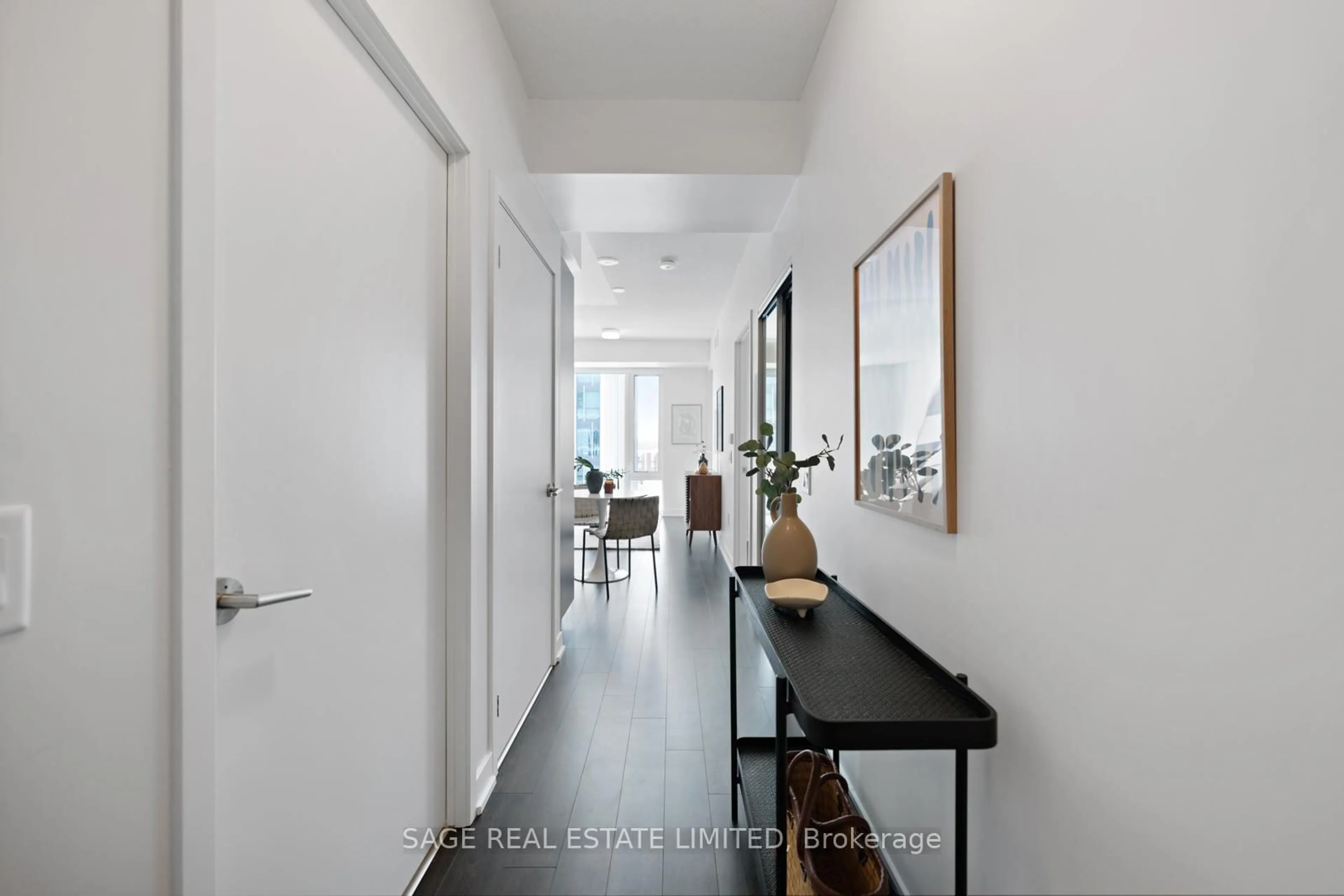 Indoor entryway for 50 O'Neill Rd #519, Toronto Ontario M3C 0R1
