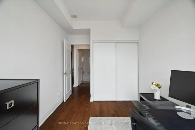 Additional property image - 500 St Clair Ave Unit 2007