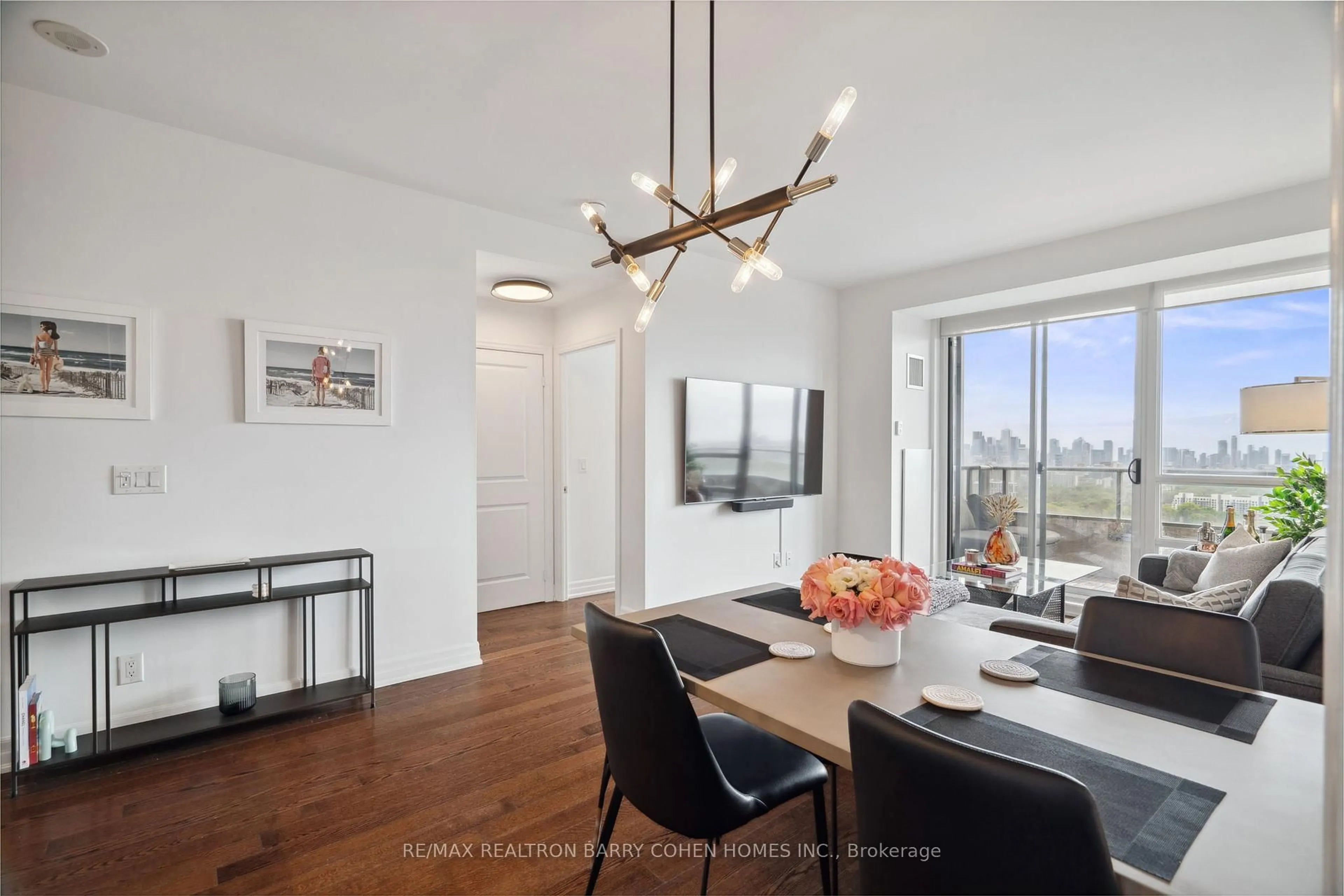 Unknown for 500 St Clair Ave #2007, Toronto Ontario M6C 1A8