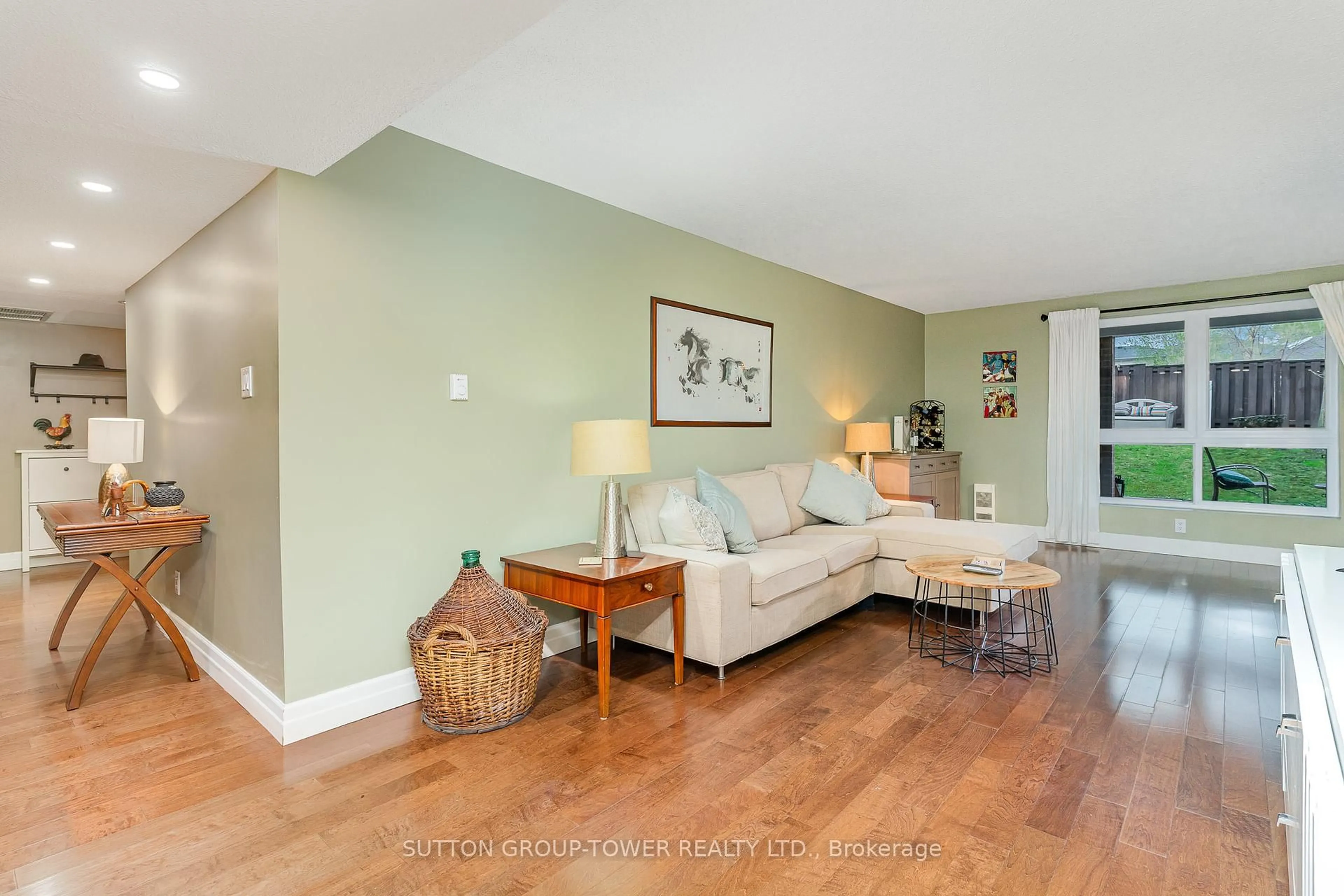 Living room with furniture, unknown for 55 Carscadden Dr #104, Toronto Ontario M2R 2A6