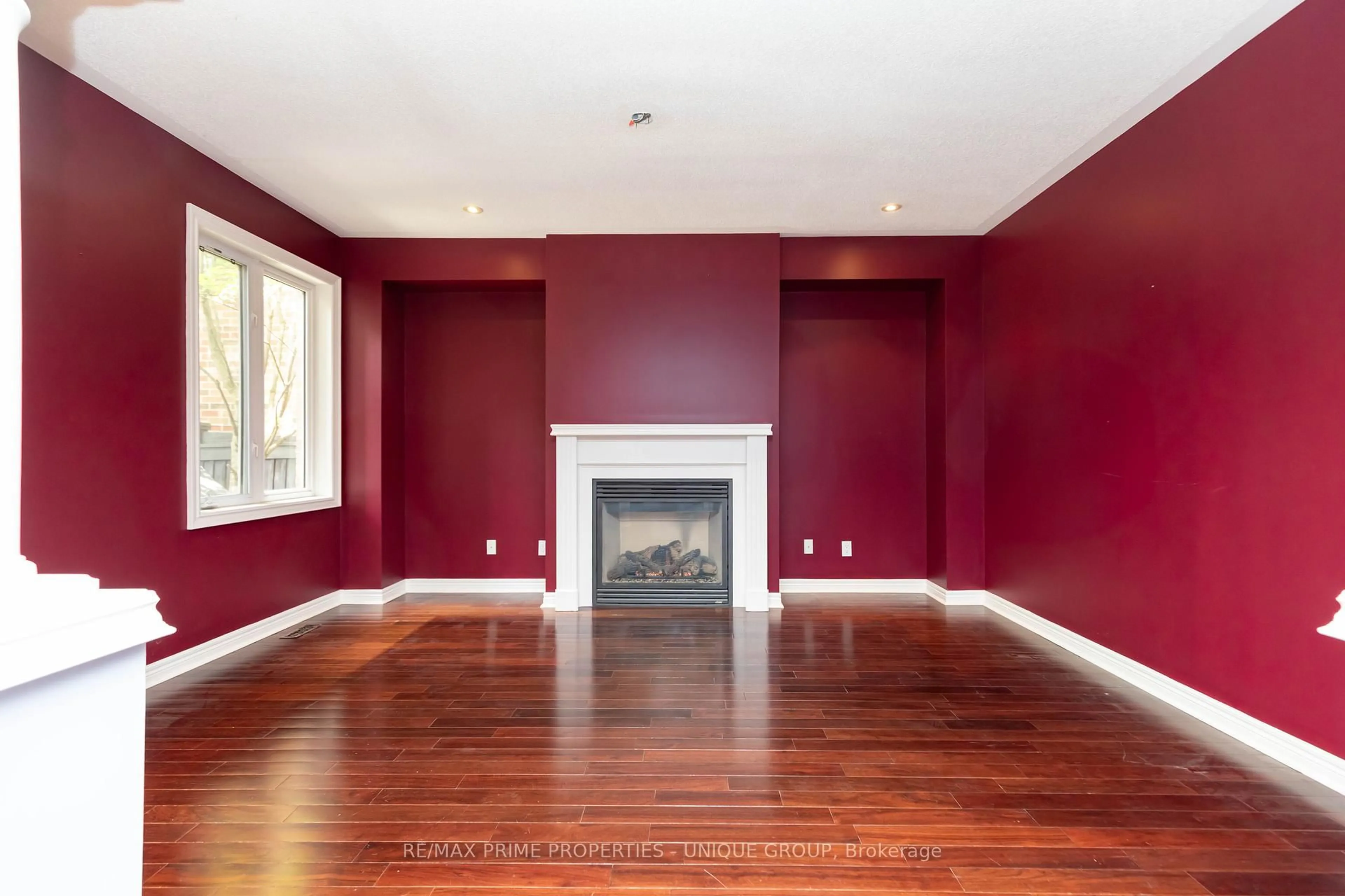 Unknown for 14 Hampton Park Cres, Toronto Ontario M4W 3X7