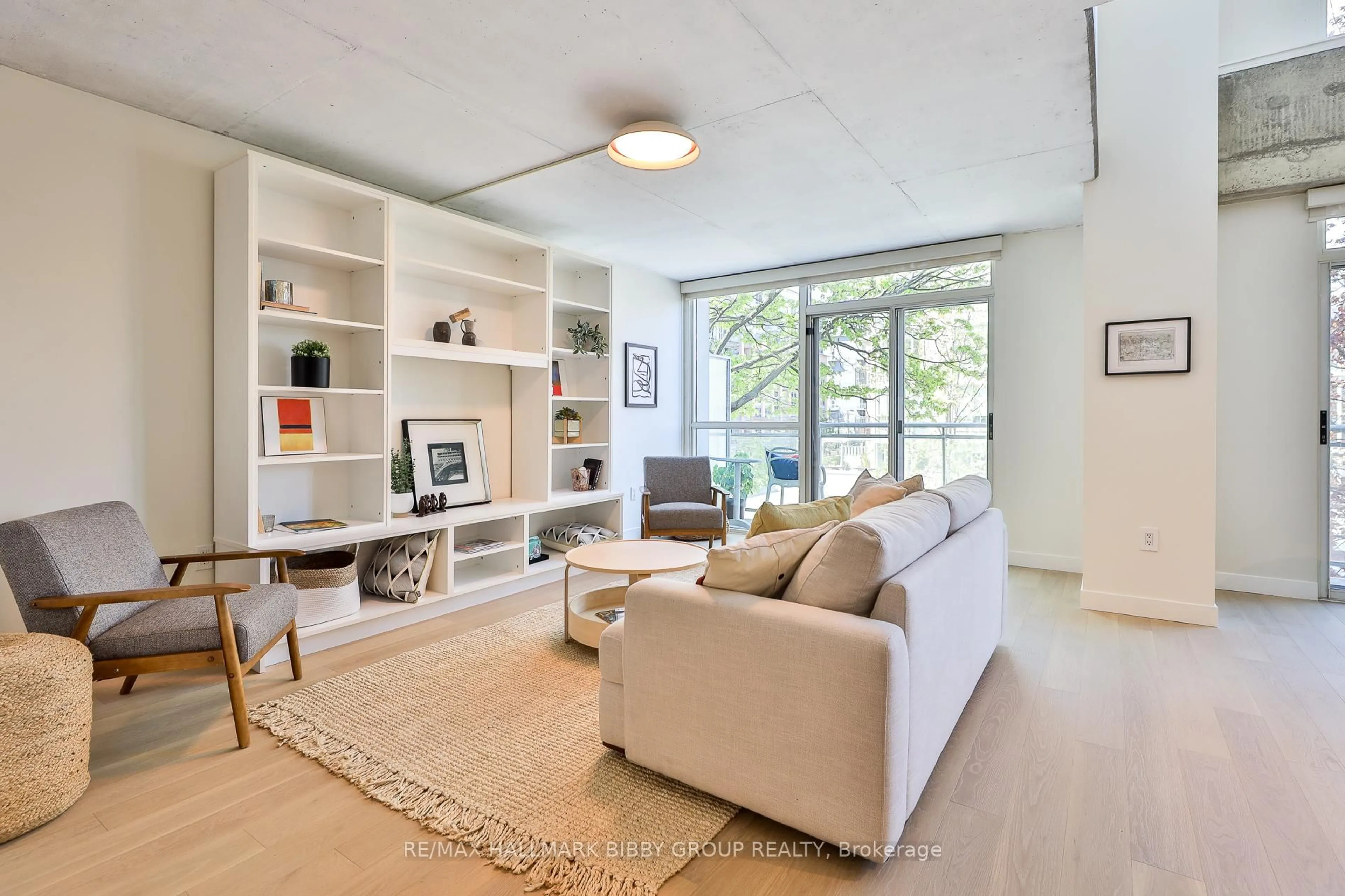 Living room with furniture, unknown for 954 King St #330, Toronto Ontario M6K 3L9