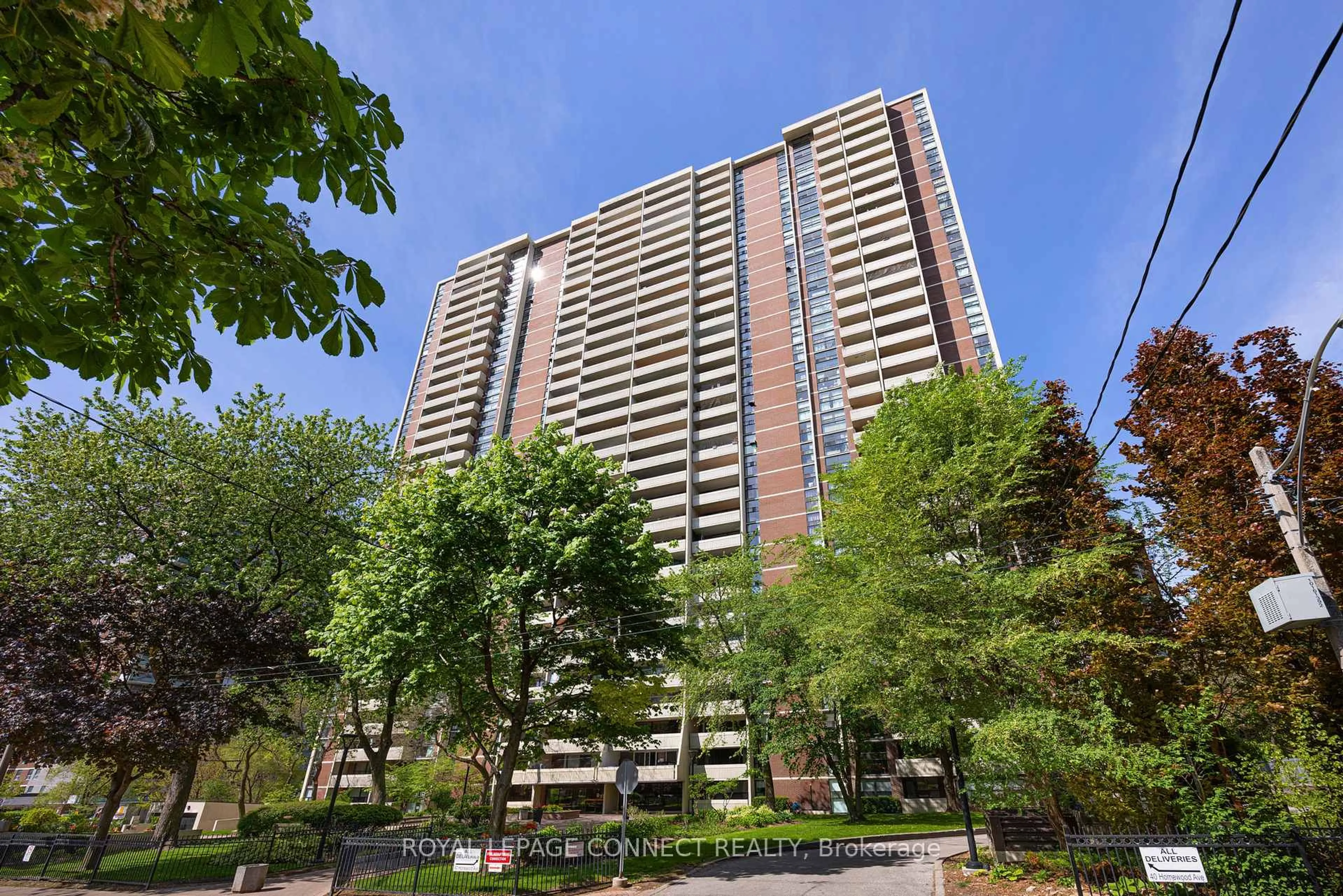 Patio, building for 40 Homewood Ave #1112, Toronto Ontario M4Y 2K2