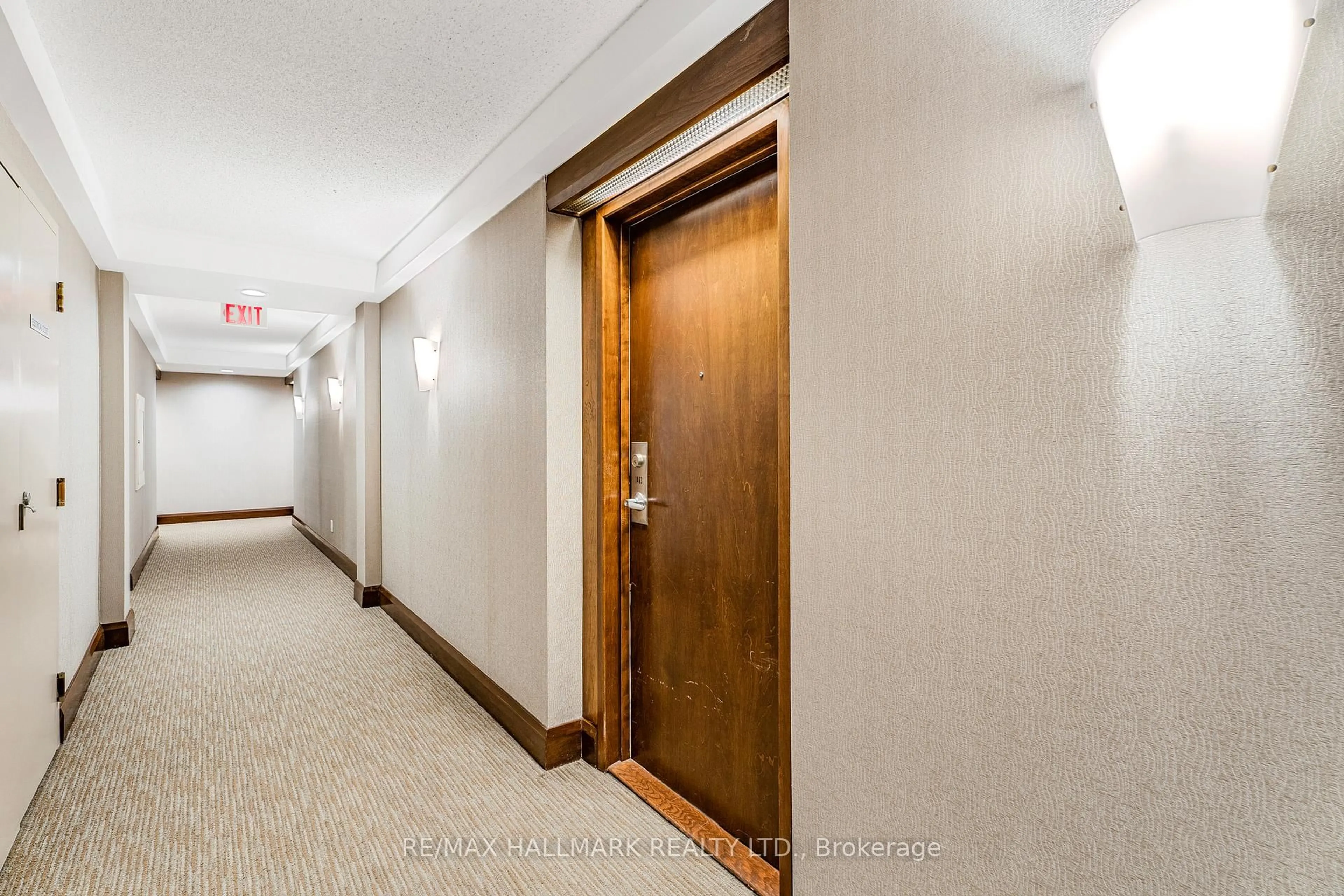Indoor foyer for 5 Northtown Way #1413, Toronto Ontario M2N 7A1
