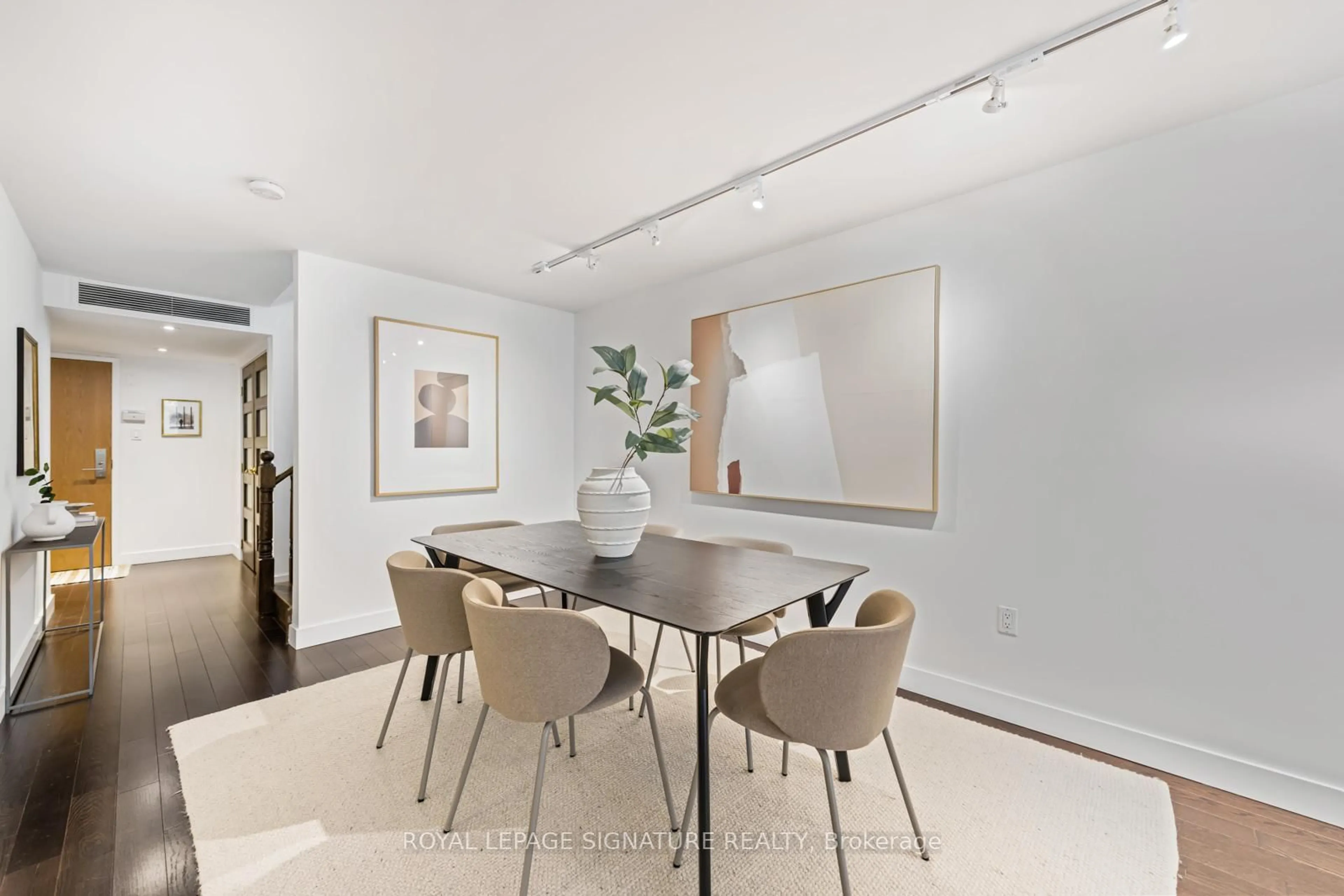 Dining room, unknown for 80 Front St #227, Toronto Ontario M5E 1T4