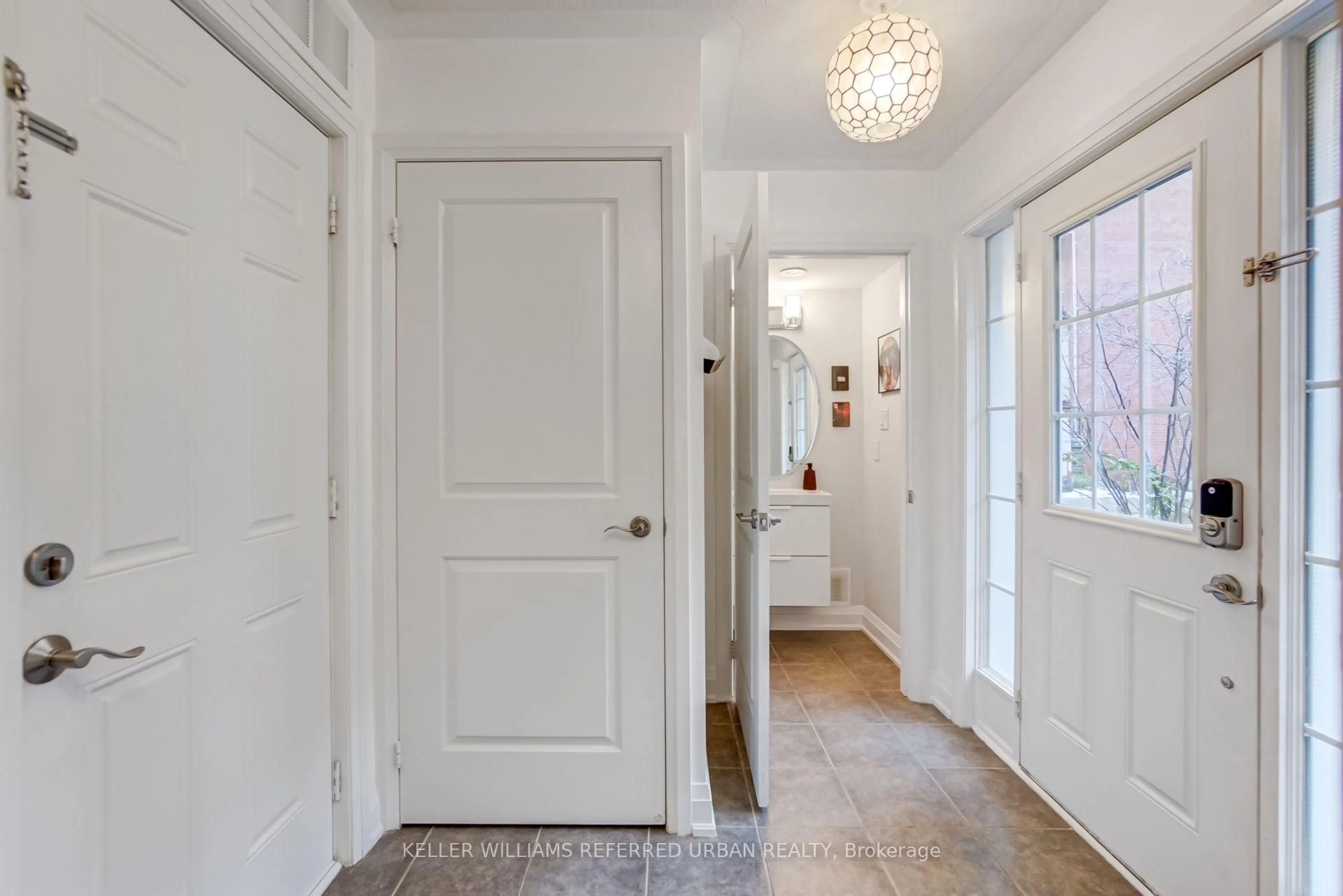 Indoor entryway for 68 Raffeix Lane, Toronto Ontario M5A 3P1