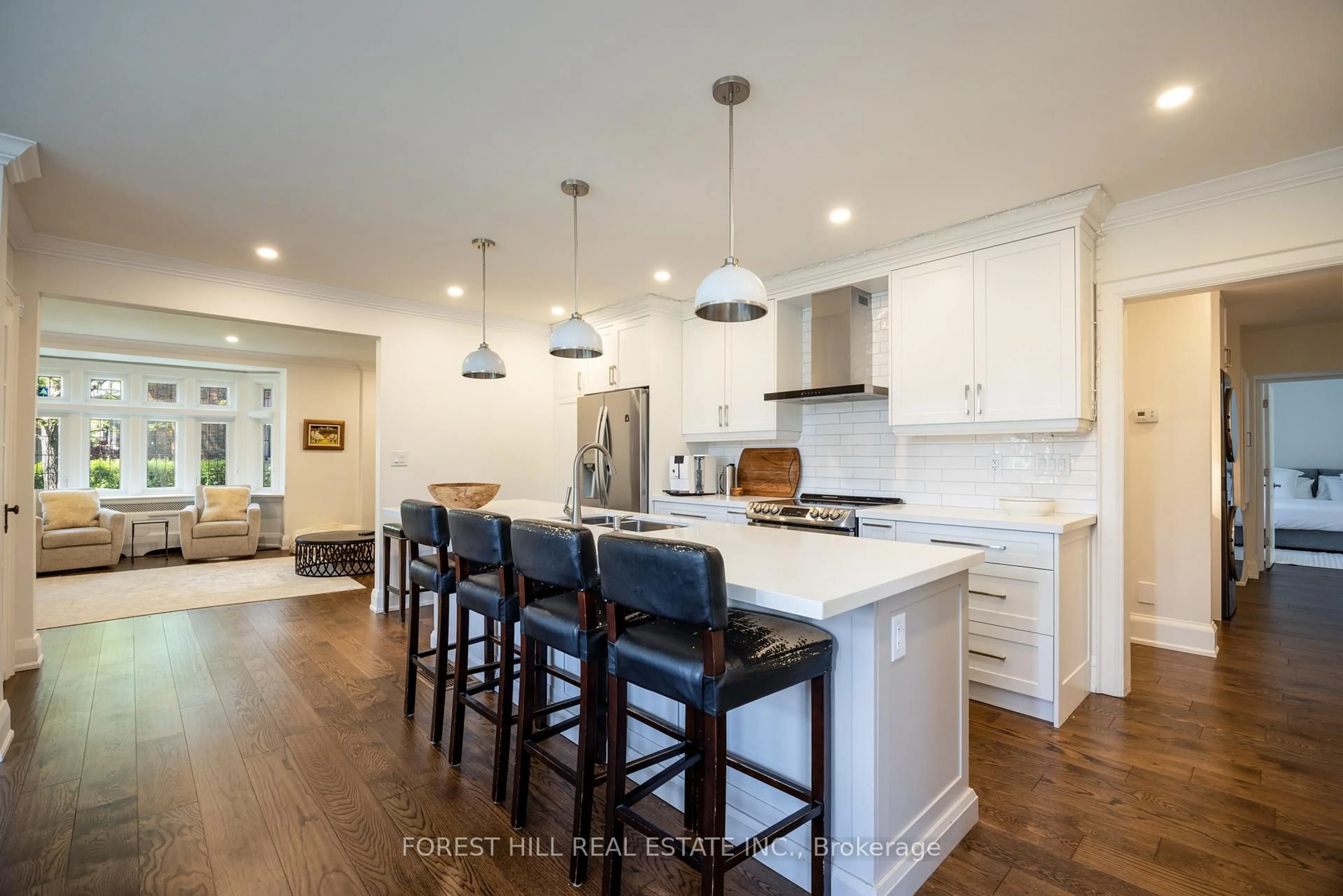 Open concept kitchen, unknown for 18 College View Ave, Toronto Ontario M5P 1J3