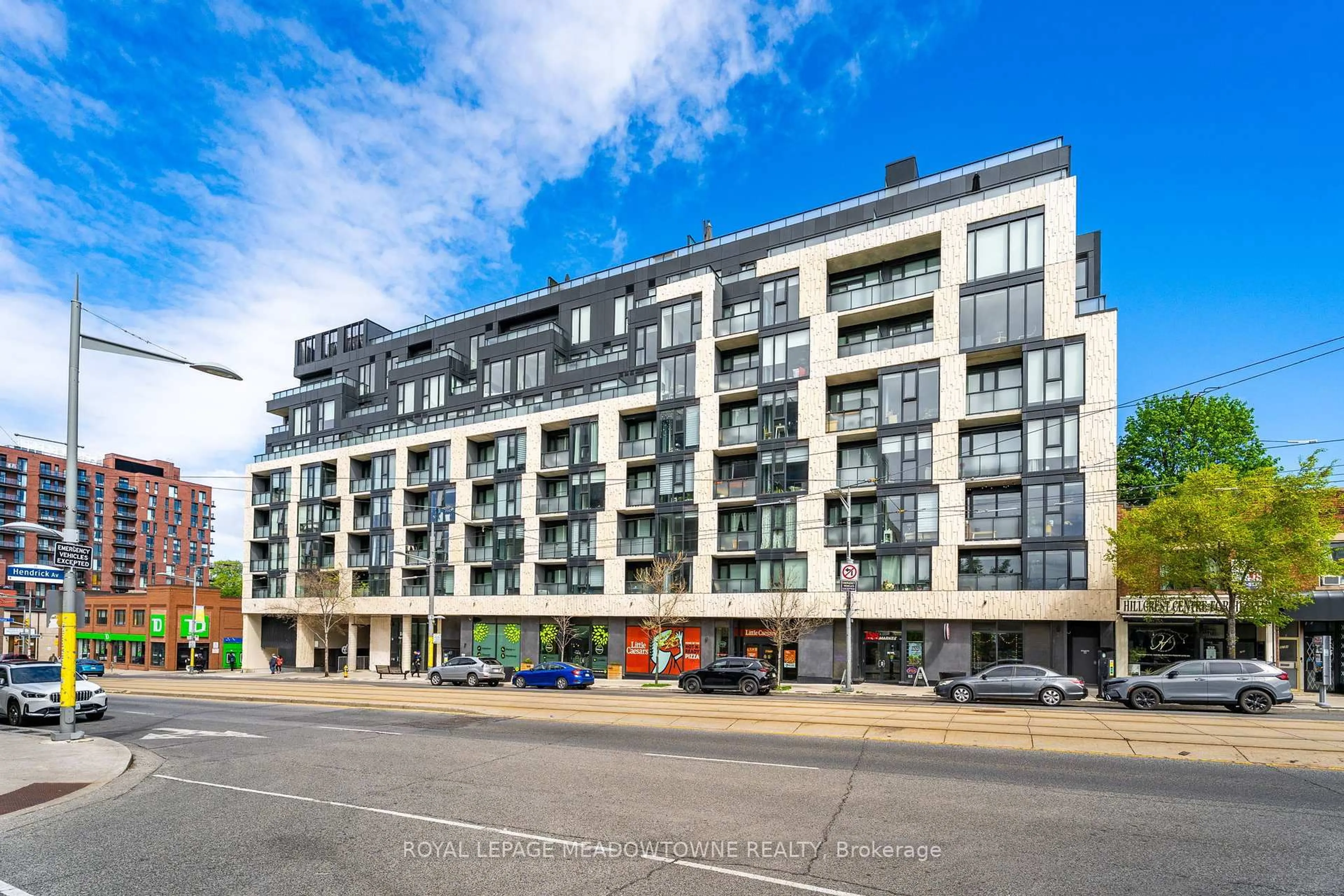 Unknown for 840 St Clair Ave #703, Toronto Ontario M6C 1C1