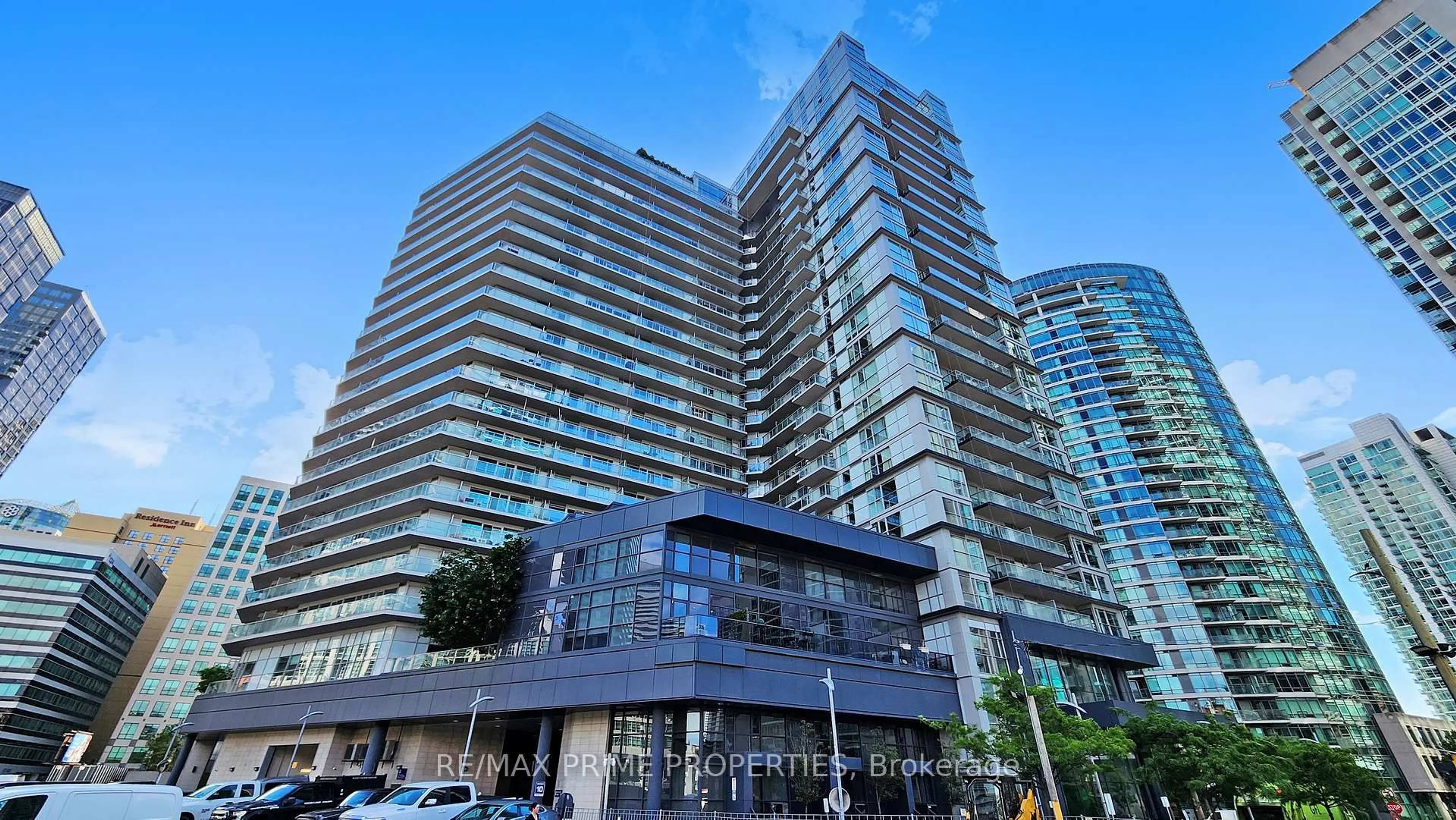 Indoor foyer for 352 Front St #1116, Toronto Ontario M5V 0K3