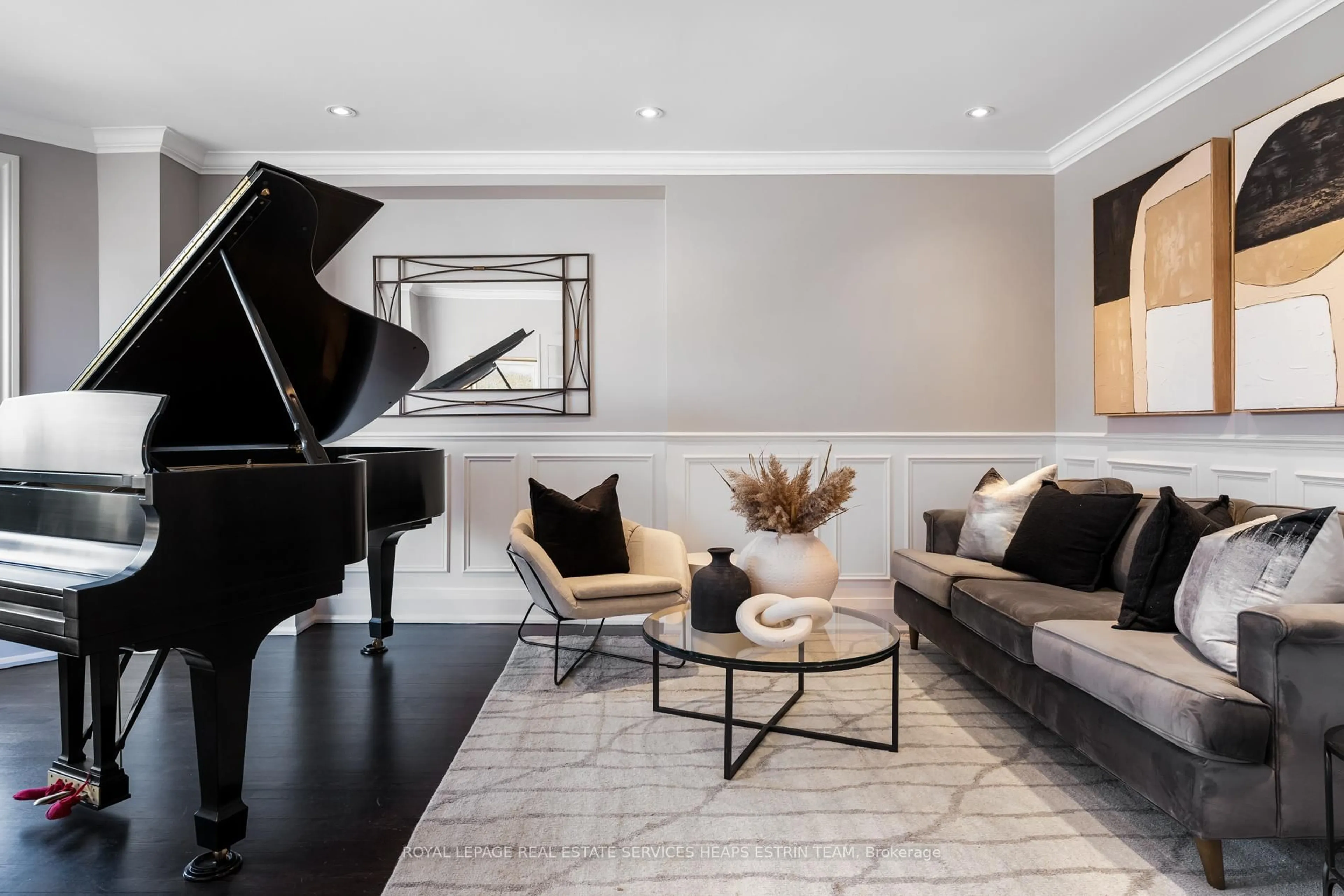 Living room with furniture, unknown for 27 Wilberton Rd, Toronto Ontario M4V 1Z2