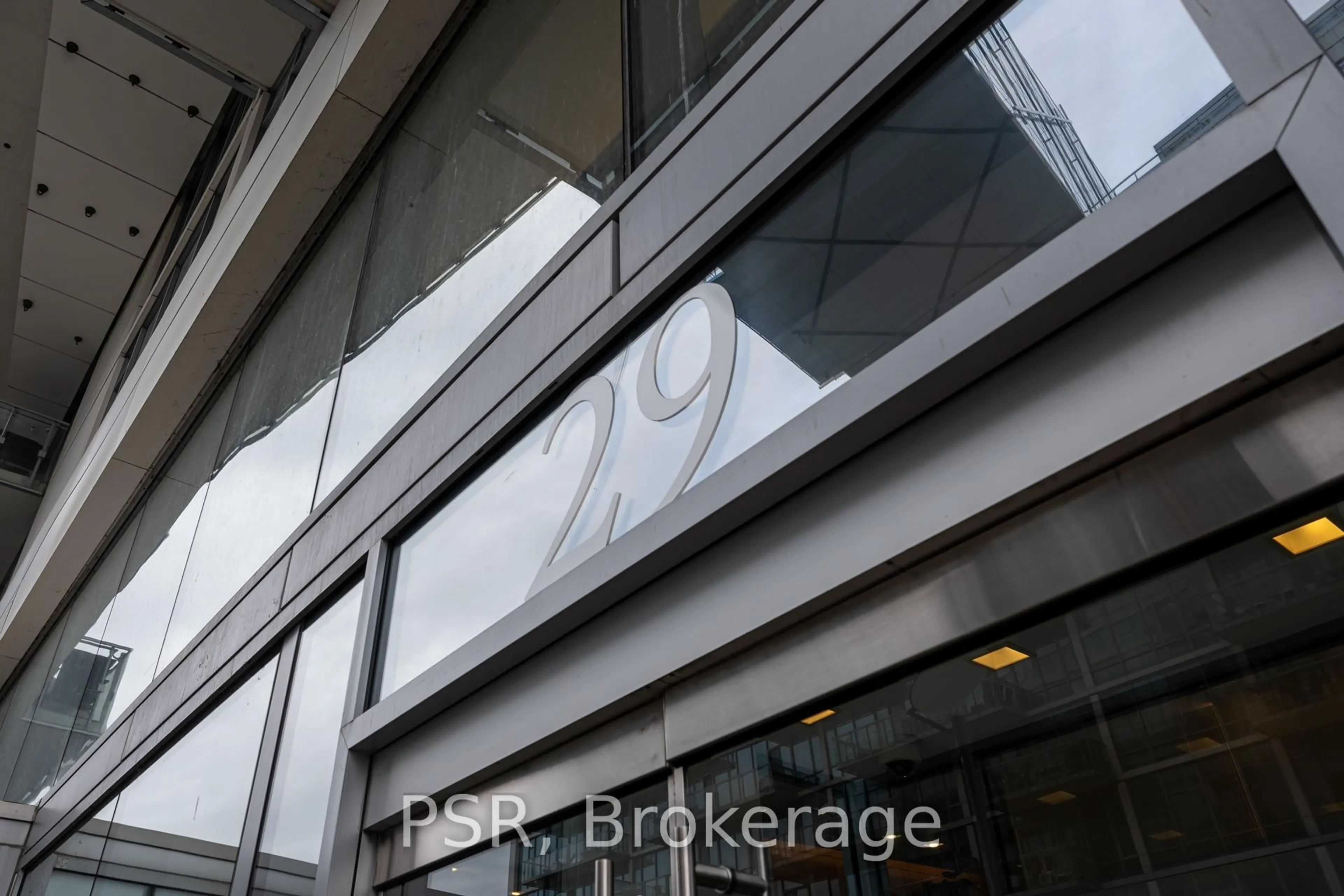 Unknown for 29 Queens Quay N/A #627, Toronto Ontario M5E 0A4