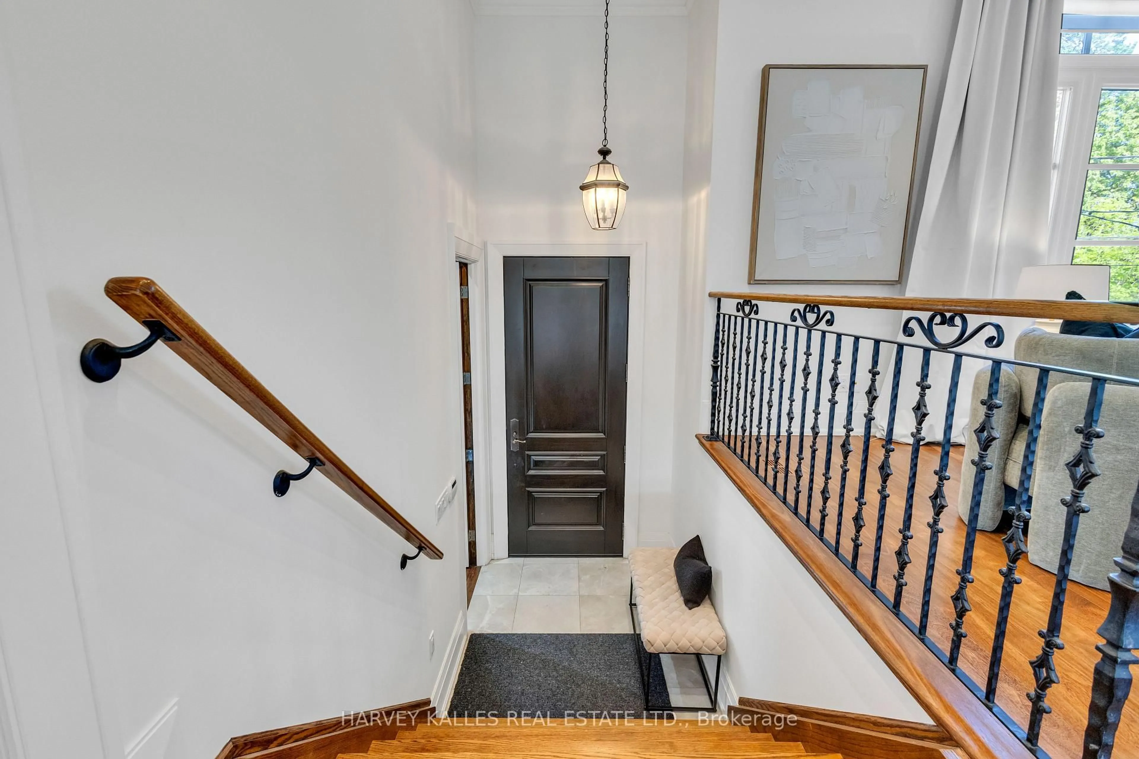 Unknown for 10 Easton Rd, Toronto Ontario M2N 2L3