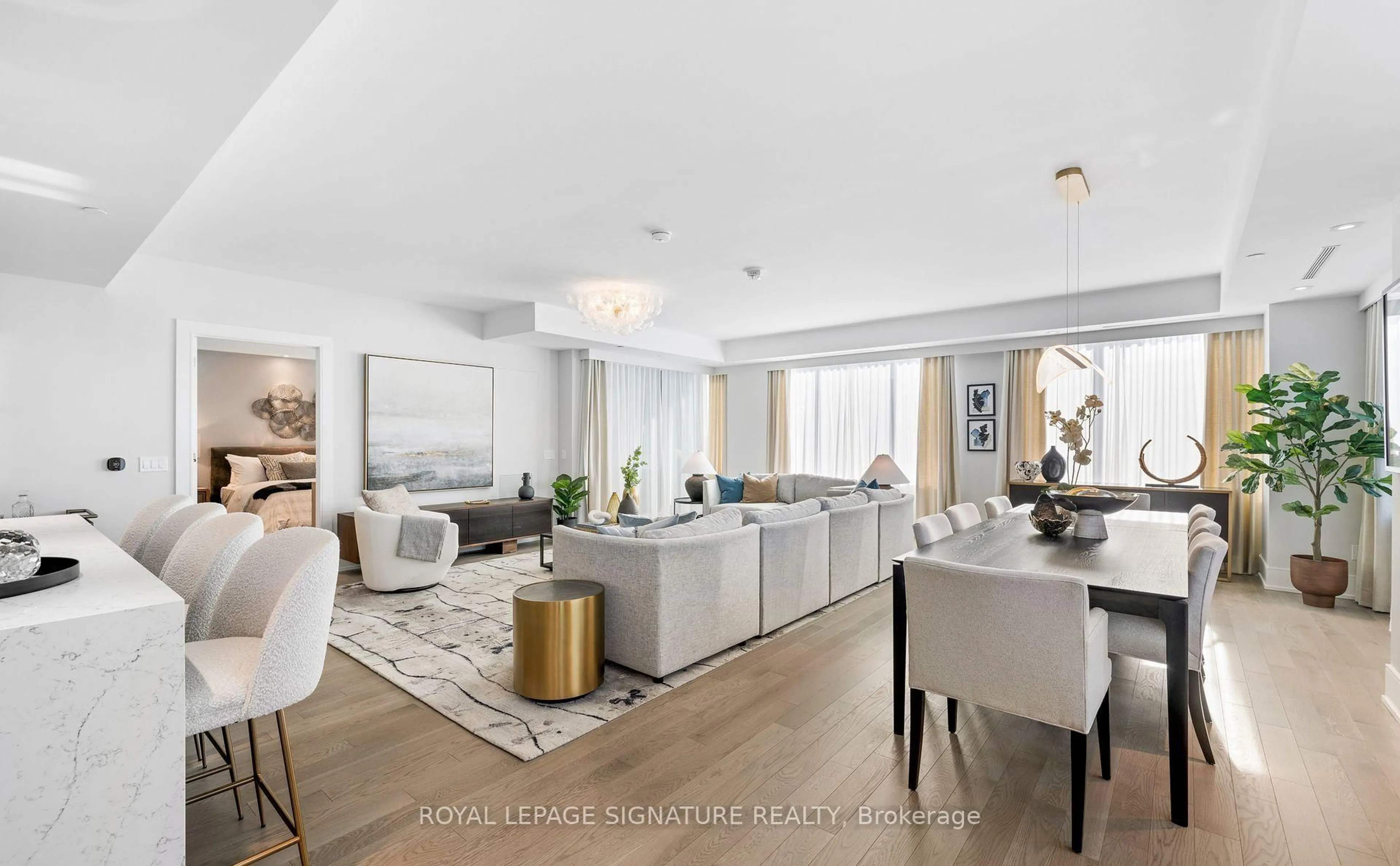 Living room with furniture, unknown for 455 Wellington St #608, Toronto Ontario M5V 0V8