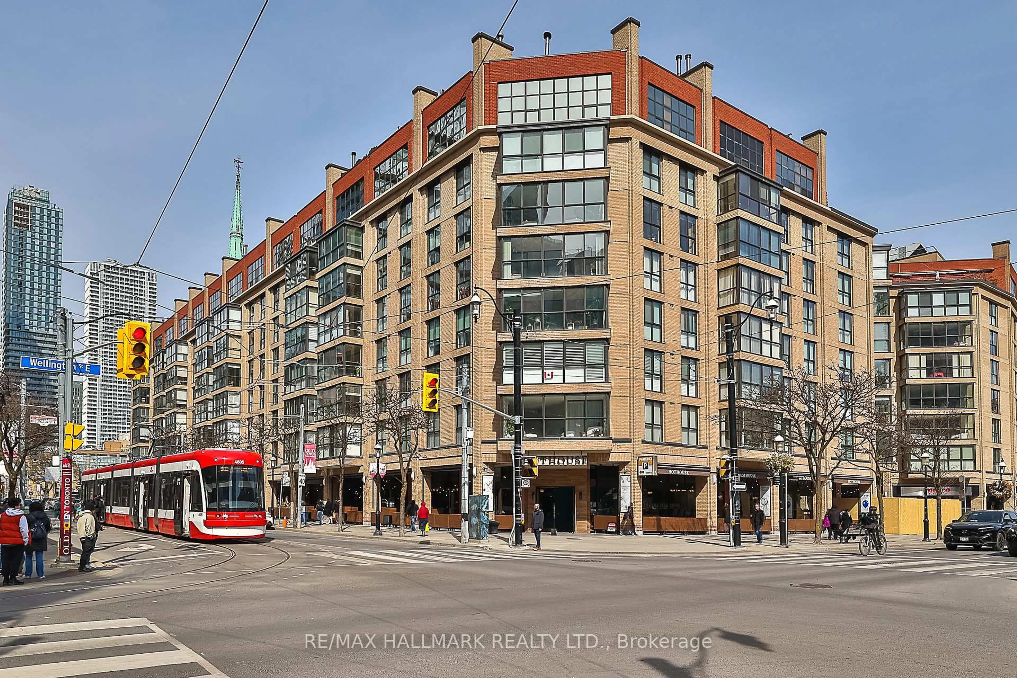 Unknown for 35 Church St #304, Toronto Ontario M5E 1T3