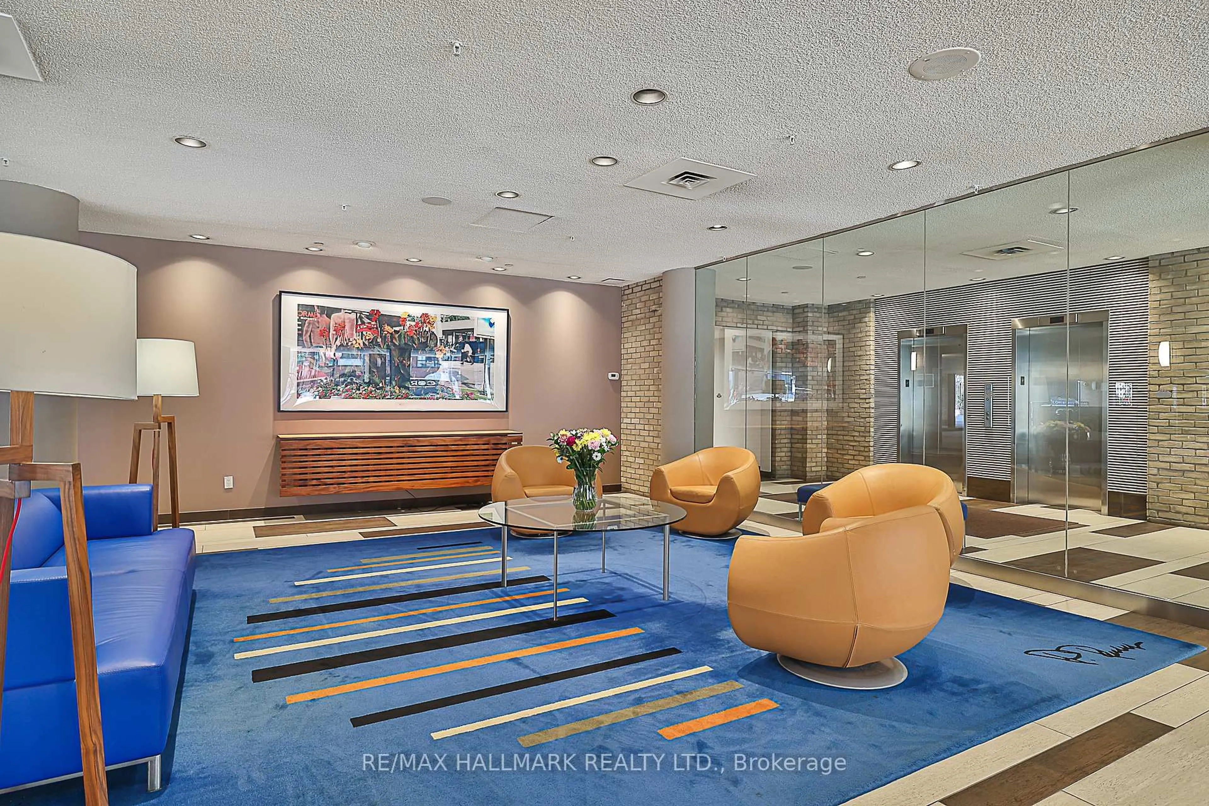 Lobby for 35 Church St #304, Toronto Ontario M5E 1T3