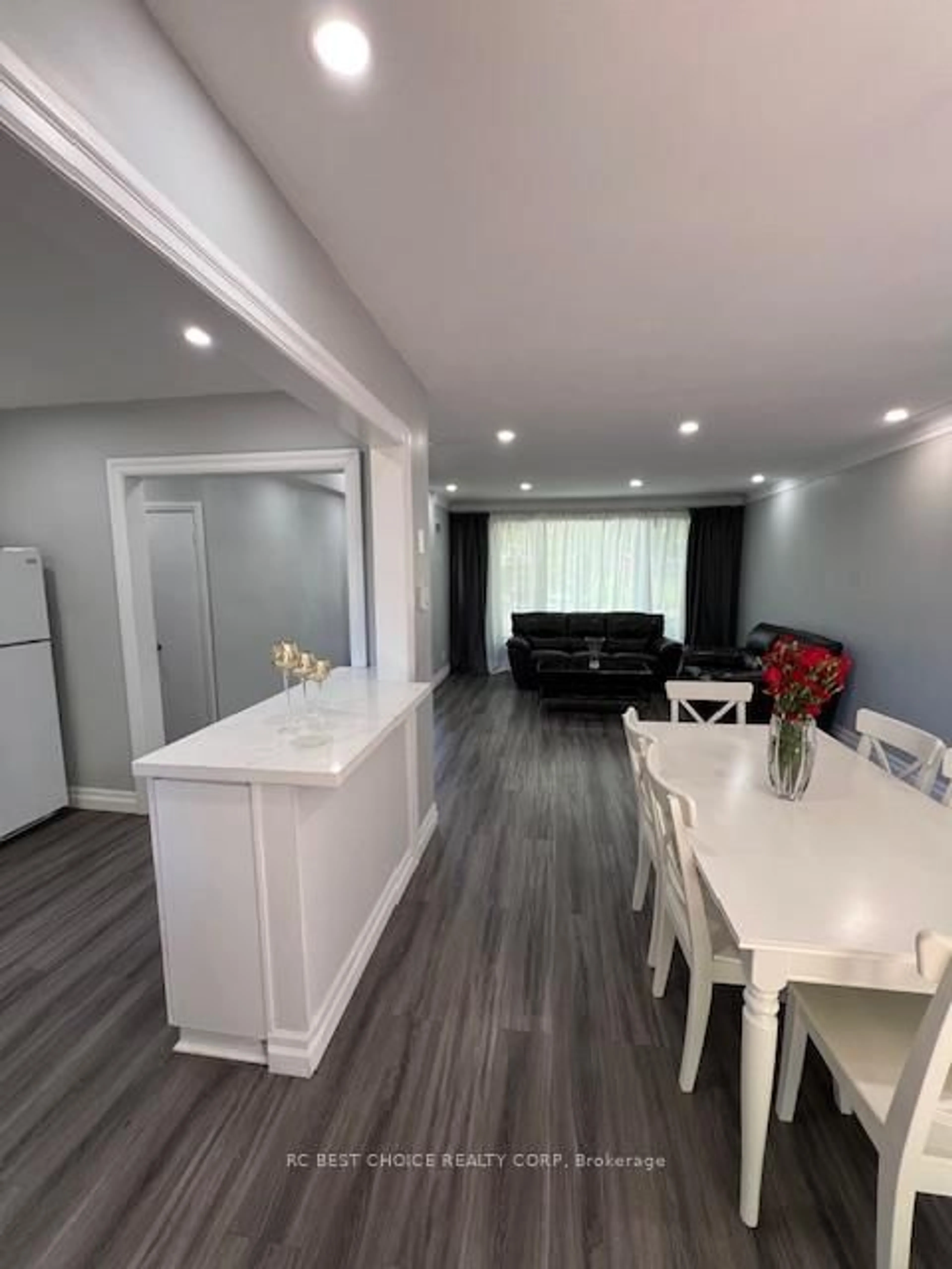 A pic of a room for 173 Poyntz Ave, Toronto Ontario M2N 1J5