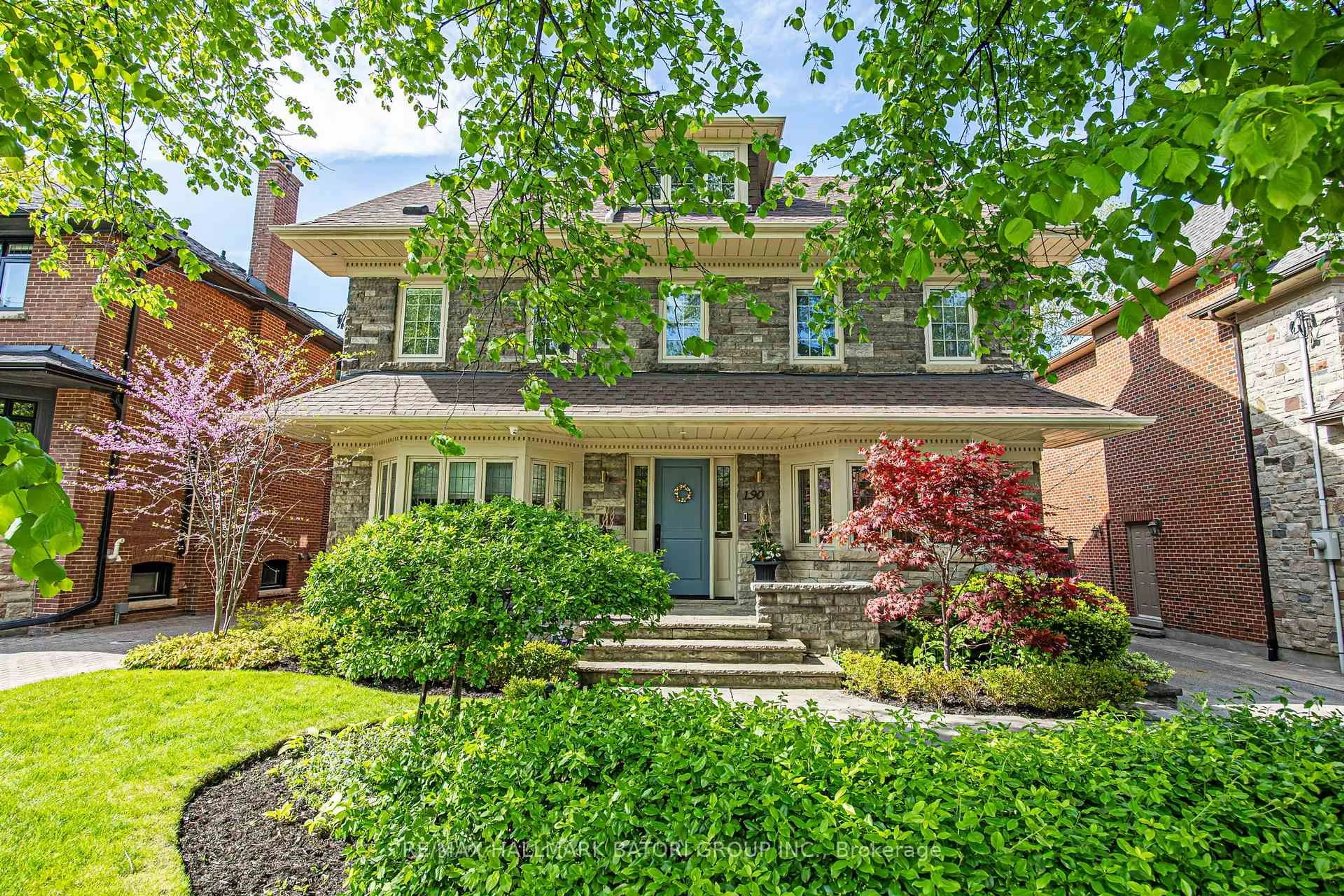 Home with brick exterior material, street for 190 Strathallan Blvd, Toronto Ontario M5N 1T1