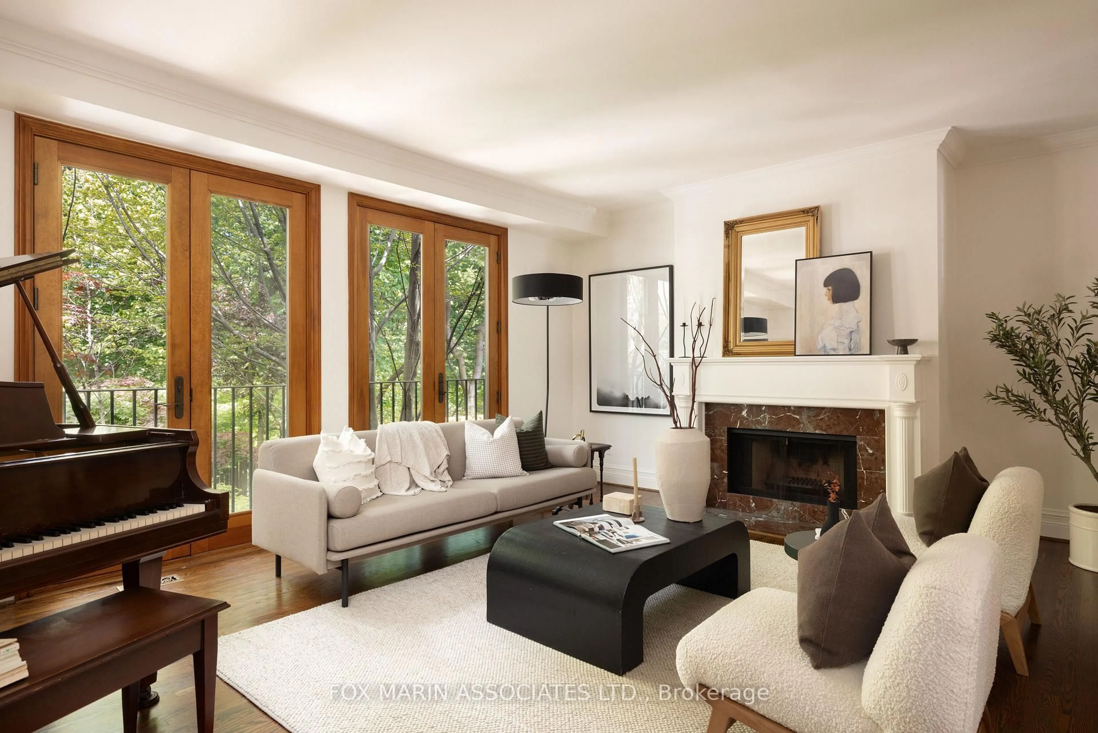 Living room with furniture, unknown for 66 Heath St, Toronto Ontario M4T 1S3