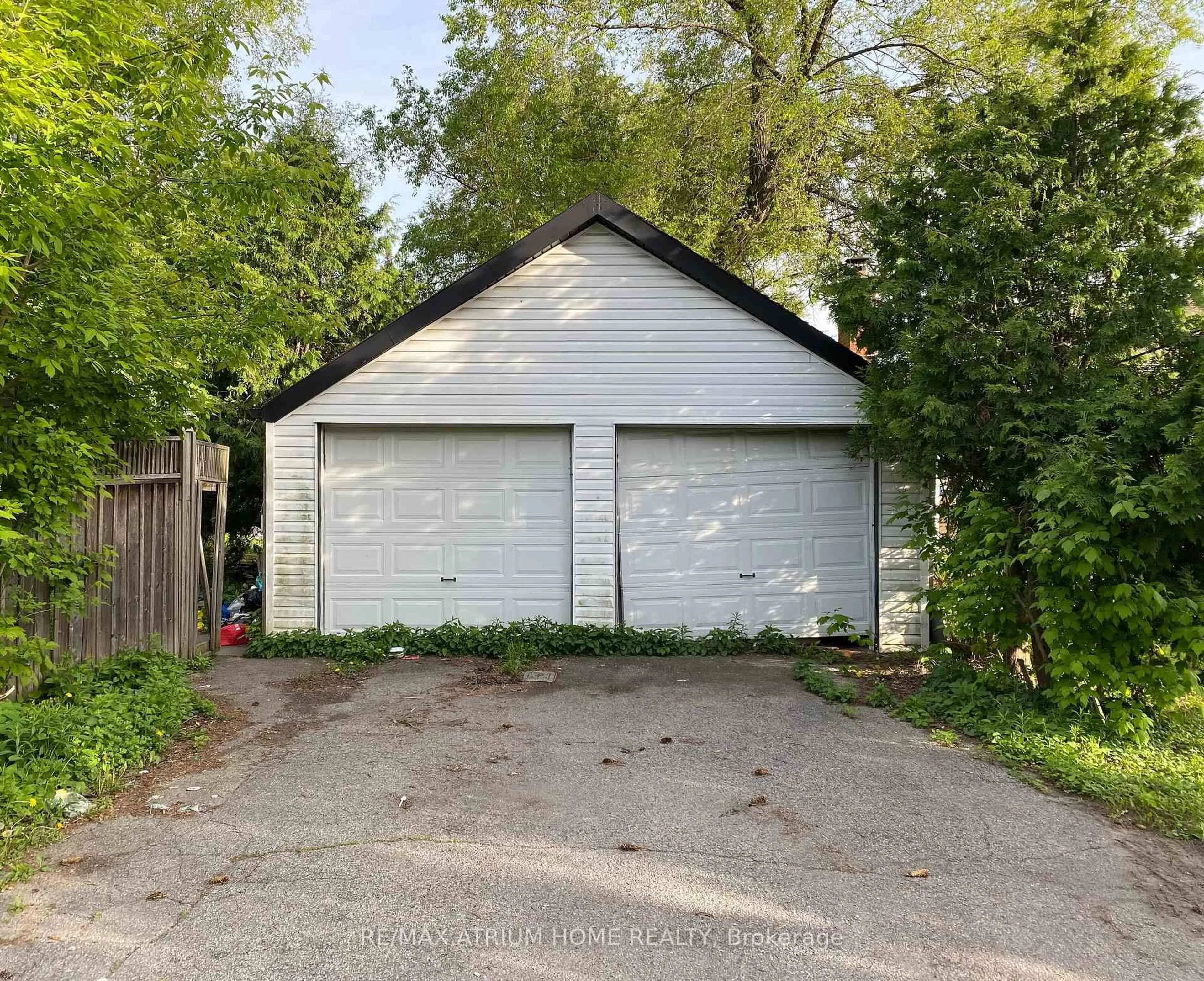 Shed for 28 Kensington Ave, Toronto Ontario M2M 1R6