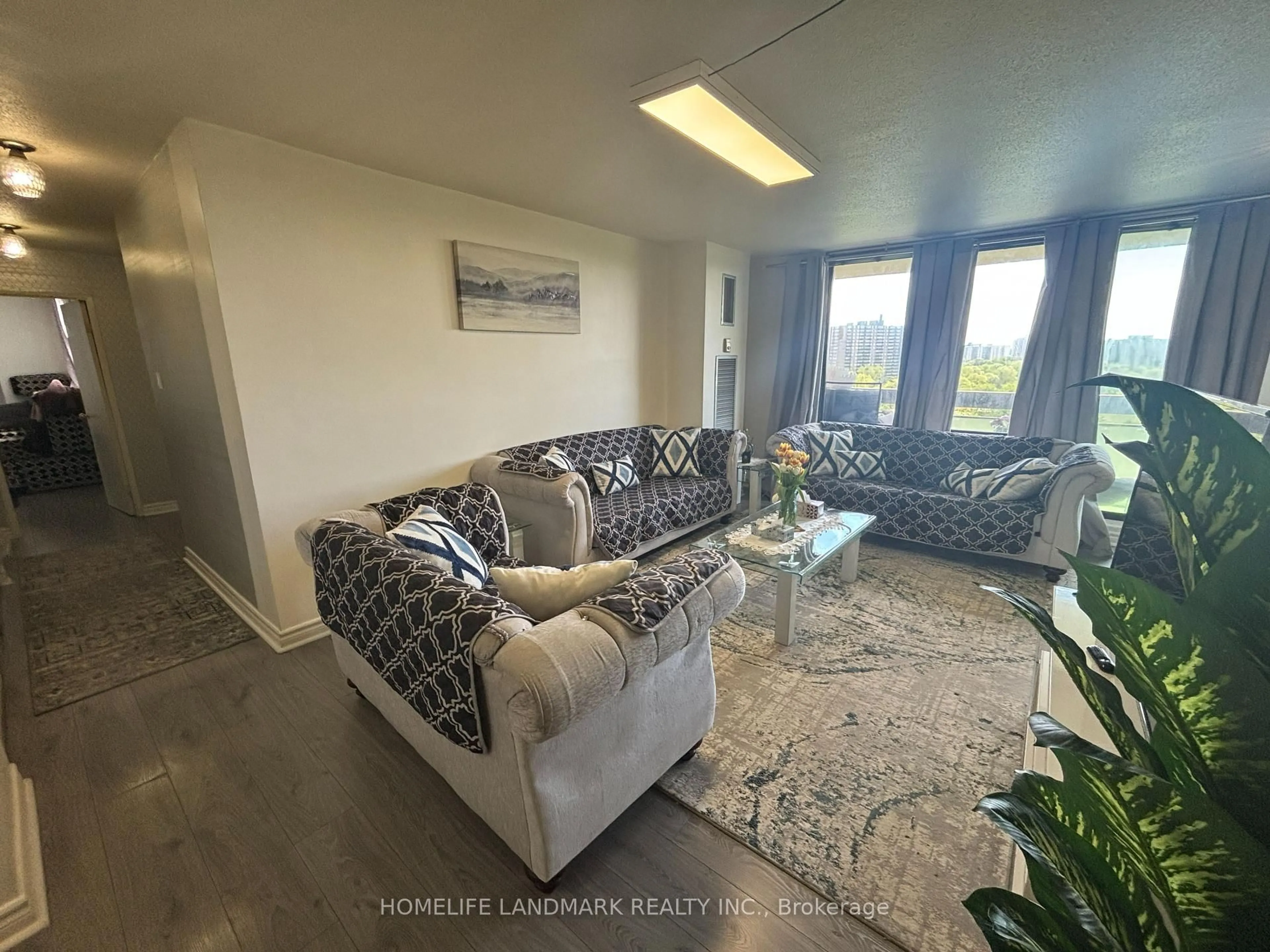 Living room with furniture, unknown for 260 Seneca Hill Dr #1110, Toronto Ontario M2J 4S6