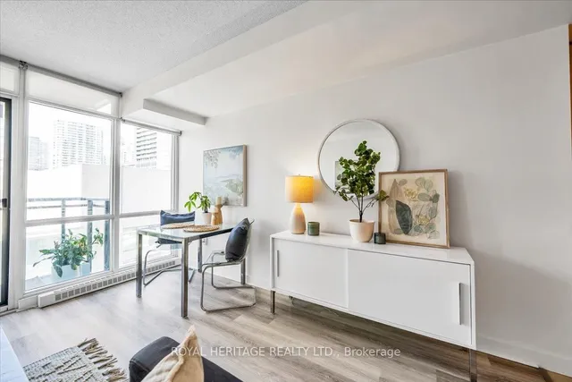 Additional property image - 11 Brunel Crt Unit 1105