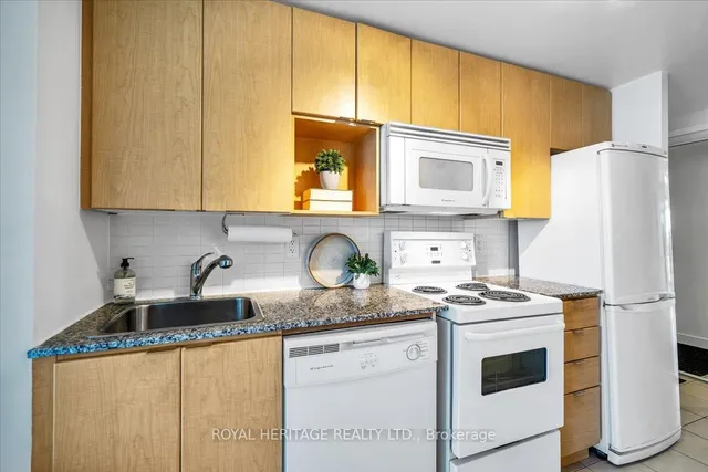 Additional property image - 11 Brunel Crt Unit 1105
