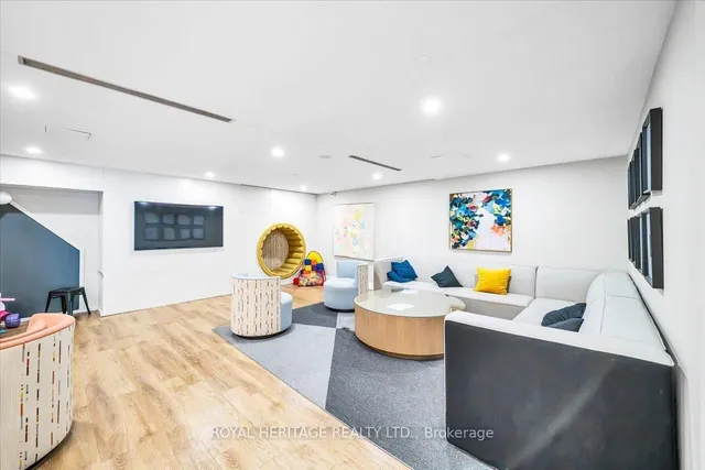 Property image - 11 Brunel Crt Unit 1105
