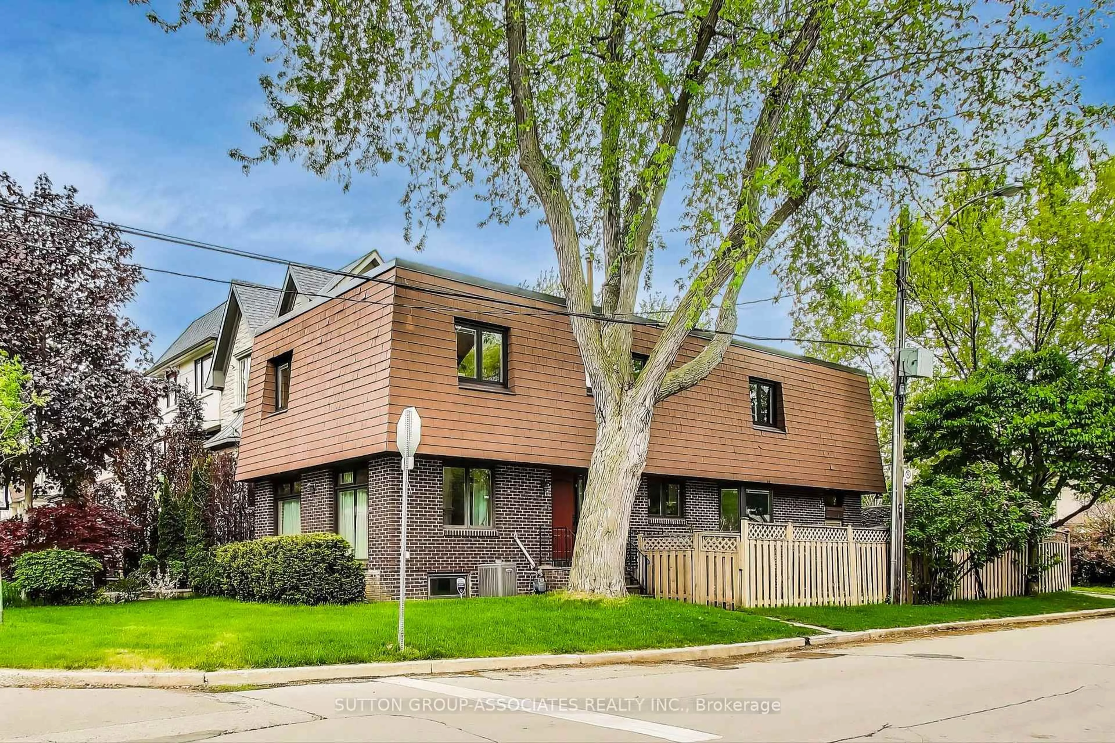 Home with brick exterior material, street for 368 Douglas Ave, Toronto Ontario M5M 1H4