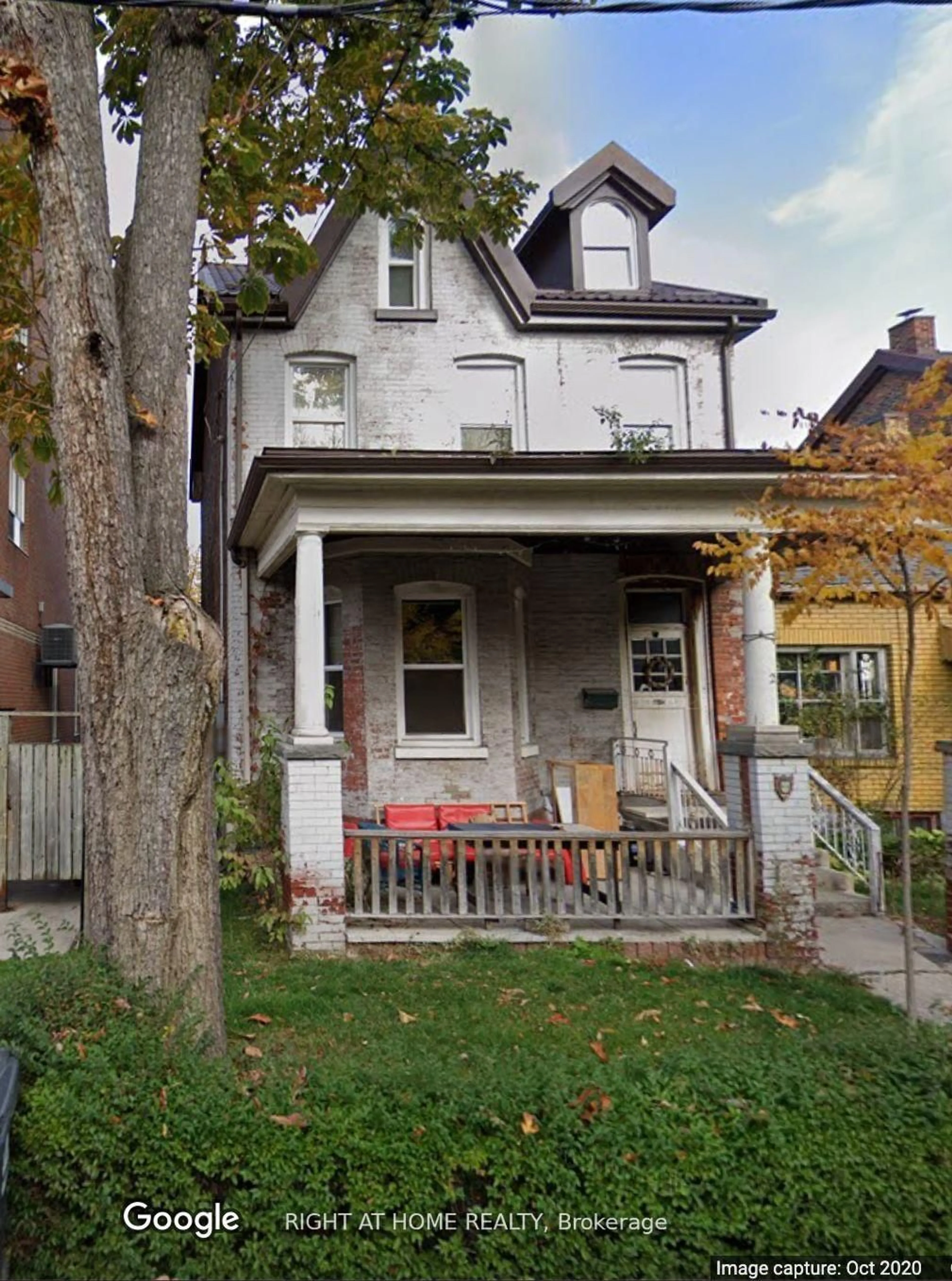 Unknown for 28 D'arcy St, Toronto Ontario M5T 1J7