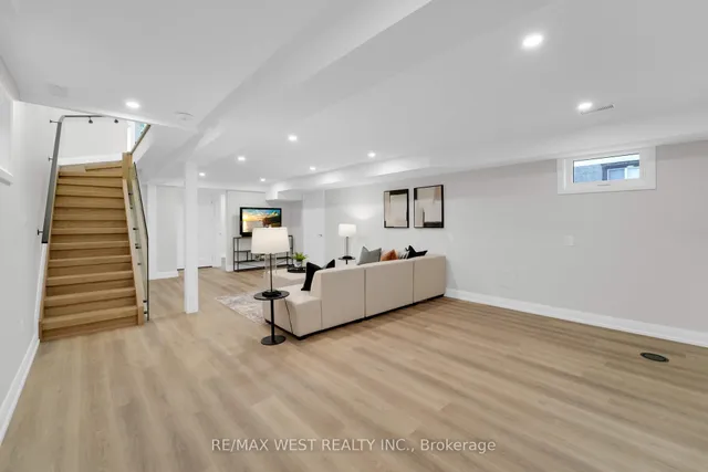 Additional property image - 207 Winnett Ave