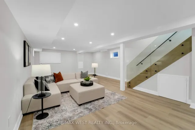 Additional property image - 207 Winnett Ave