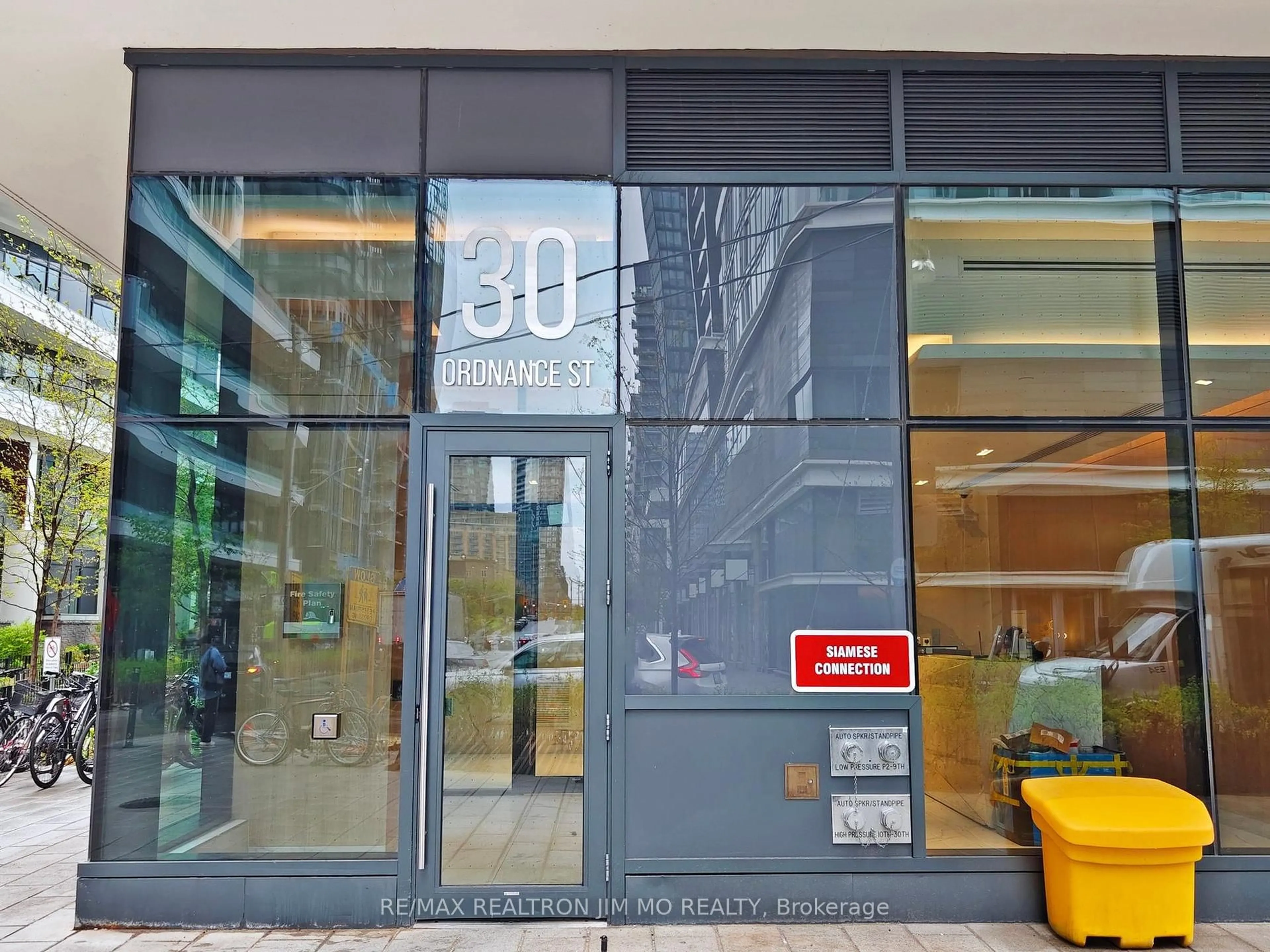Indoor foyer for 30 Ordnance St #511, Toronto Ontario M6K 0C9