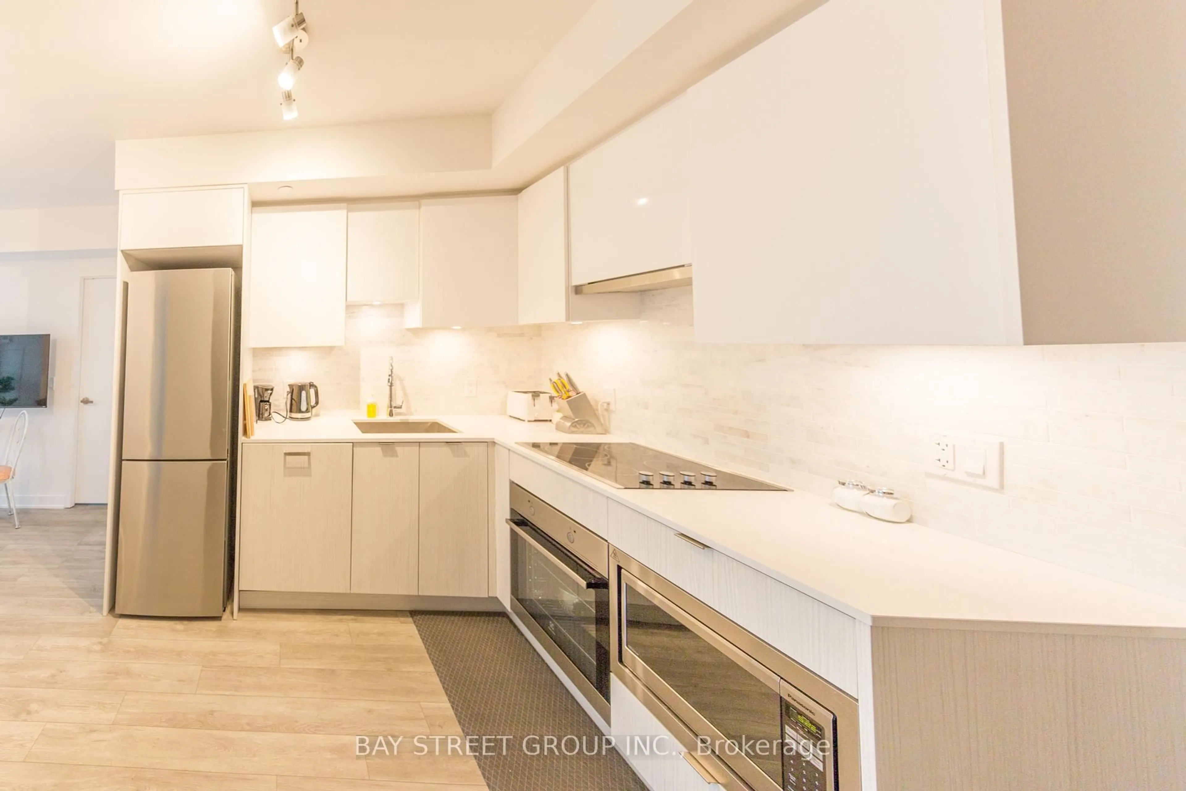 Unknown for 195 Redpath Ave #3106, Toronto Ontario M4P 0E4
