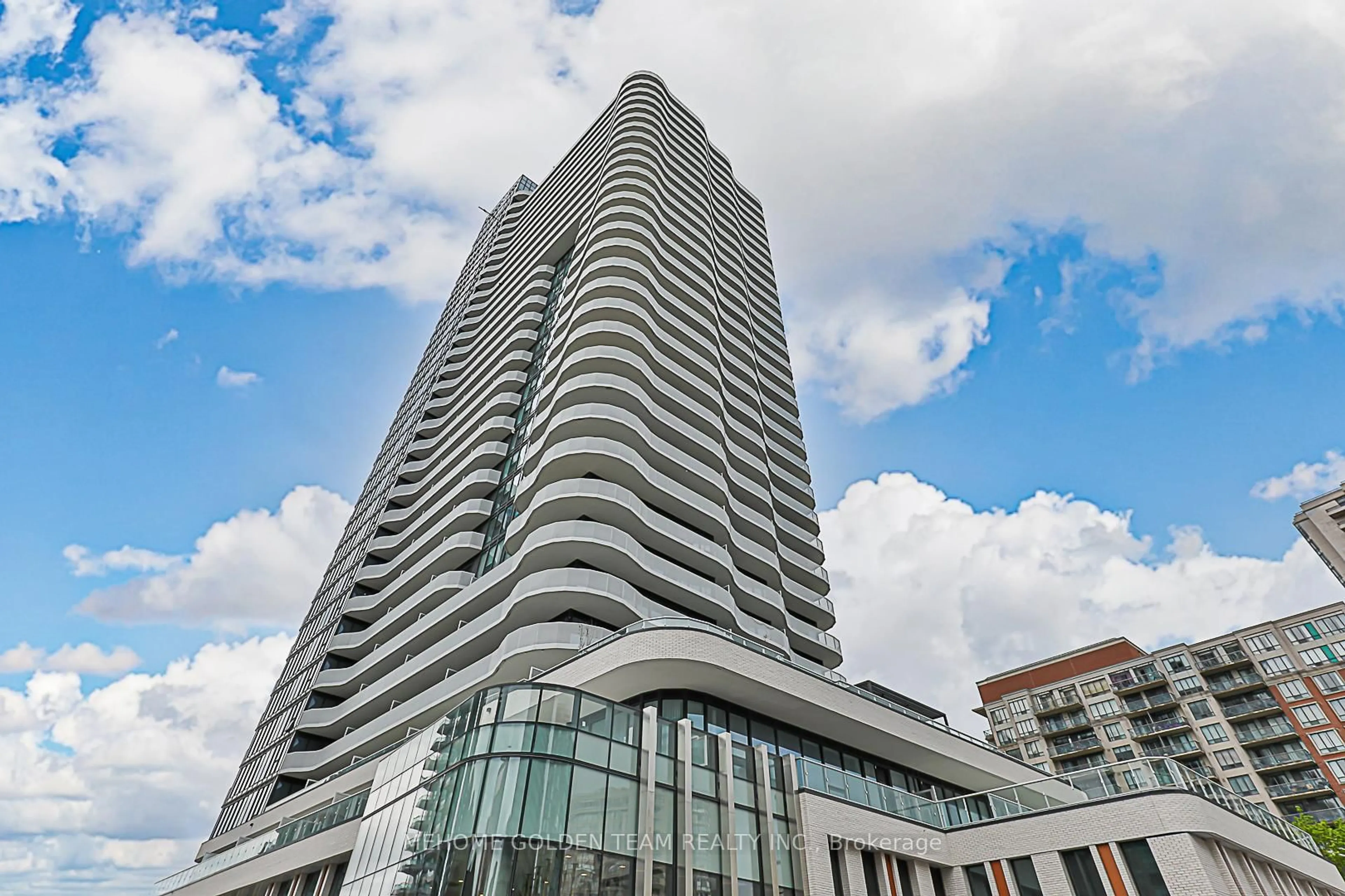 Indoor foyer for 15 Holmes Ave #2004, Toronto Ontario M2N 0L4