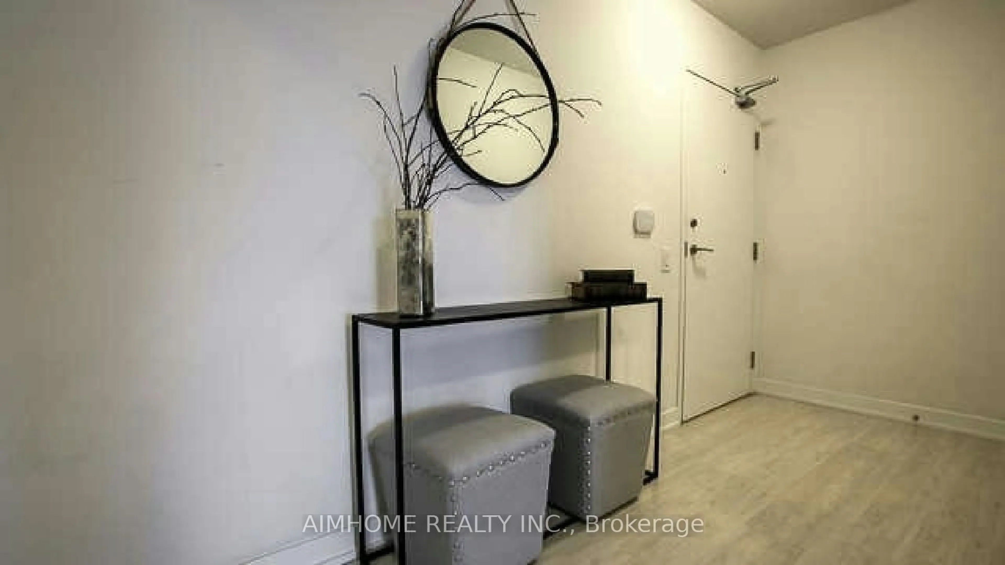 Indoor entryway for 19 Singer Crt #921, Toronto Ontario M2K 0B2