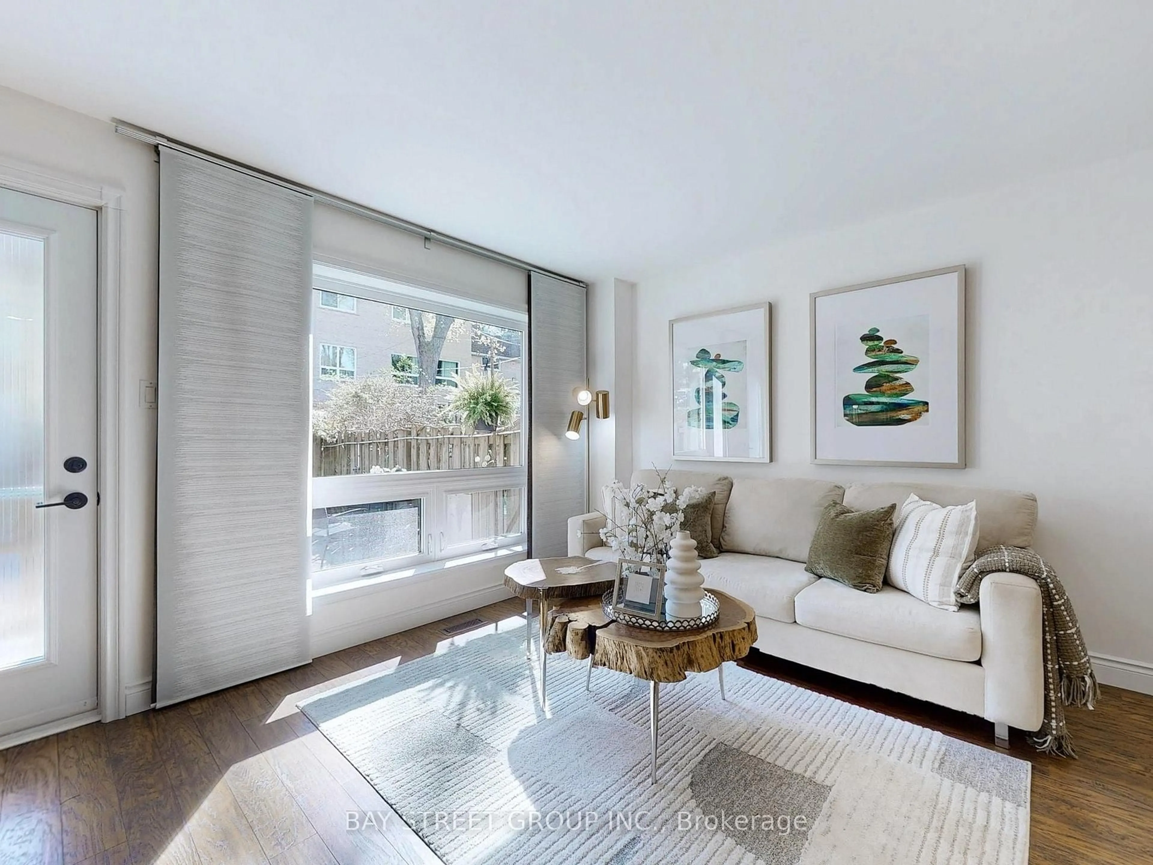 Living room with furniture, unknown for 89 Rameau Dr #4, Toronto Ontario M2H 1T6