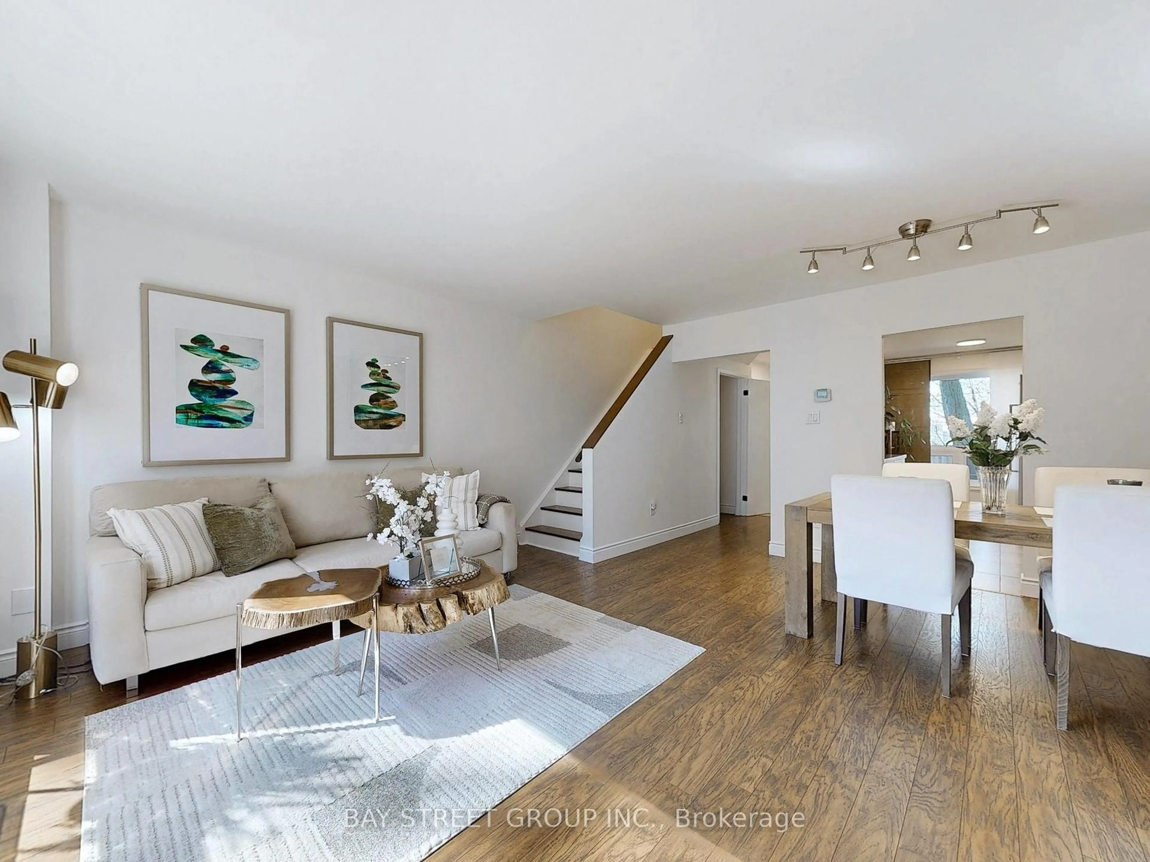 Living room with furniture, unknown for 89 Rameau Dr #4, Toronto Ontario M2H 1T6