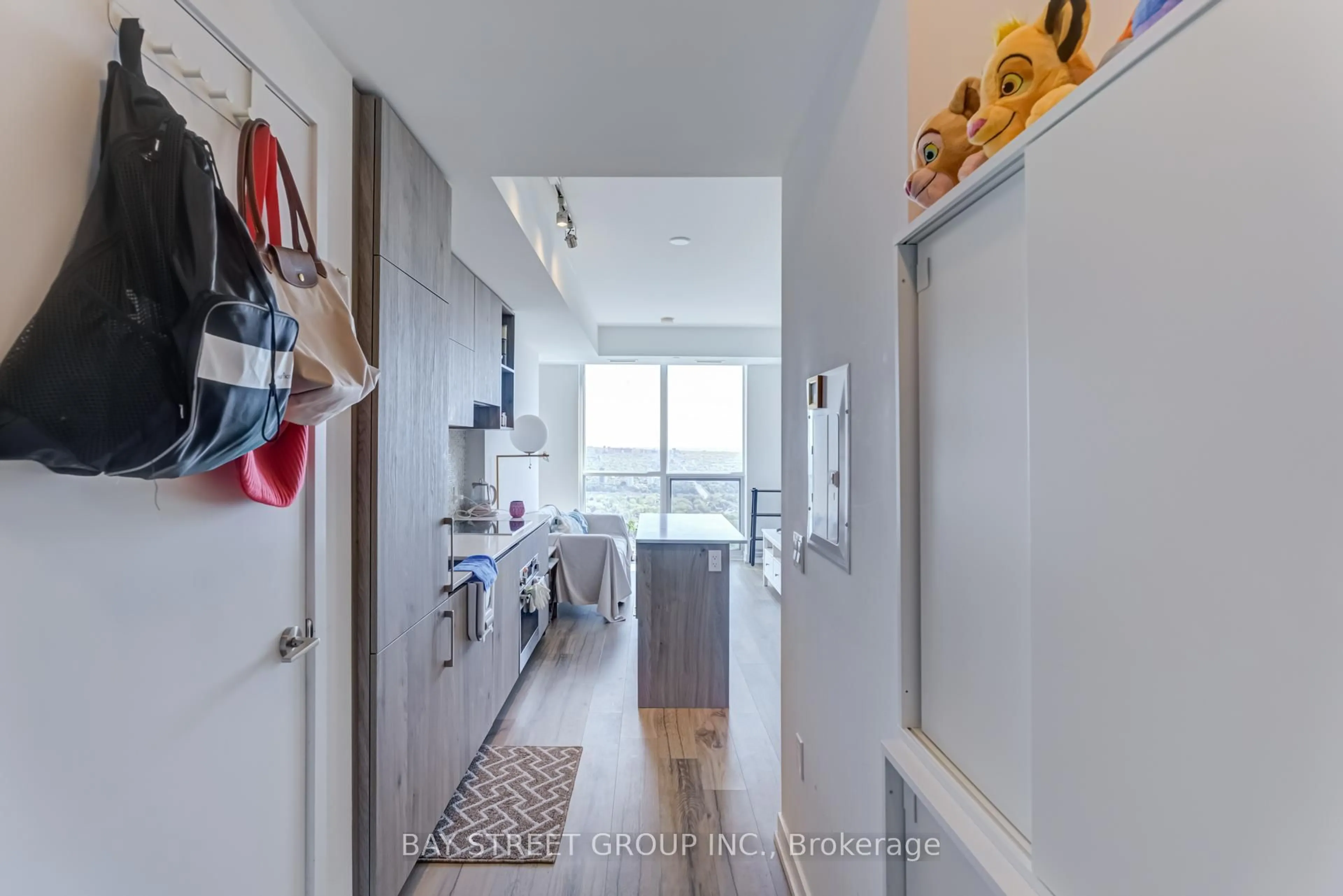 Unknown for 1 Yorkville Ave #5009, Toronto Ontario M4W 0B1