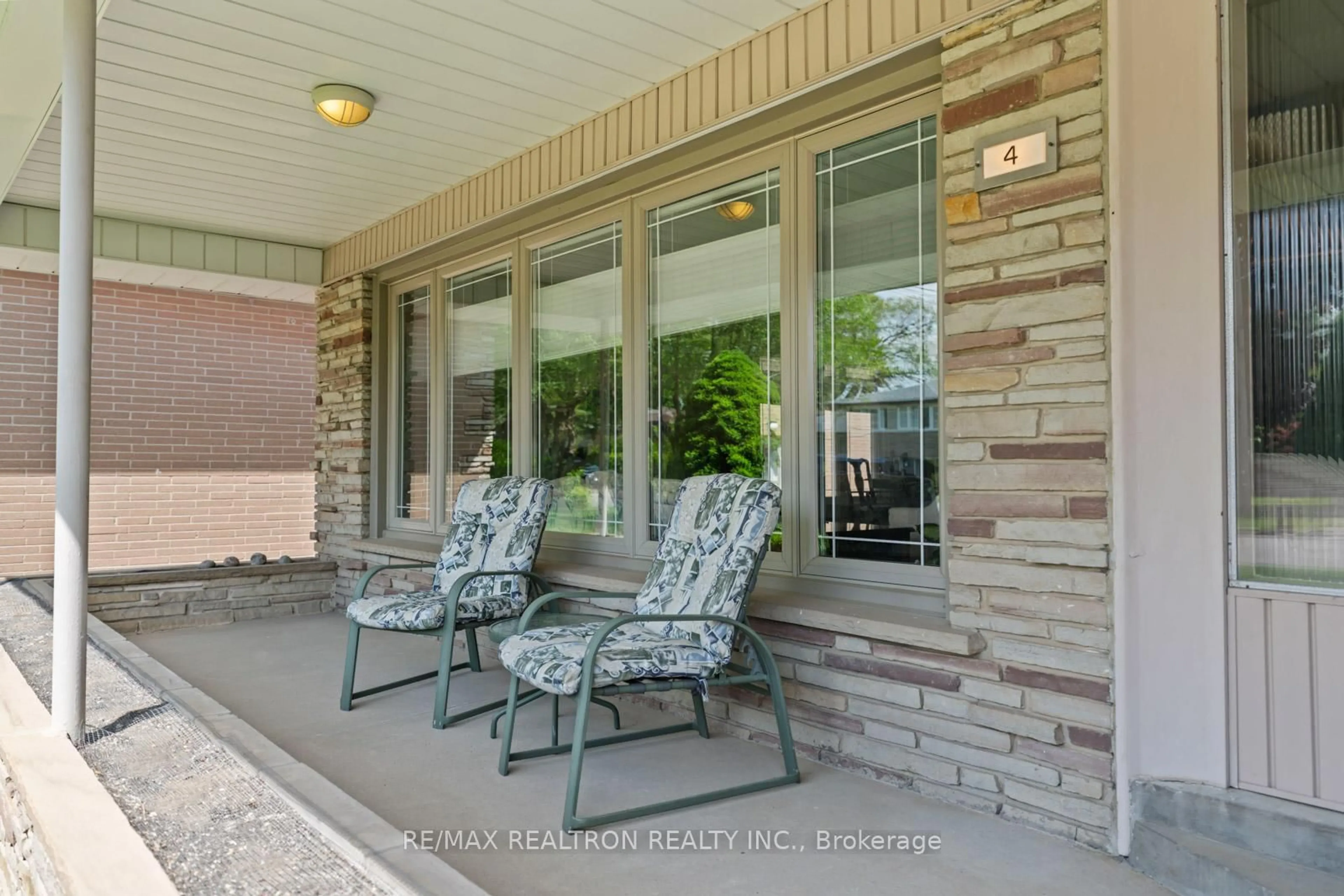 Patio, unknown for 4 Beaver Valley Rd, Toronto Ontario M3H 4R9