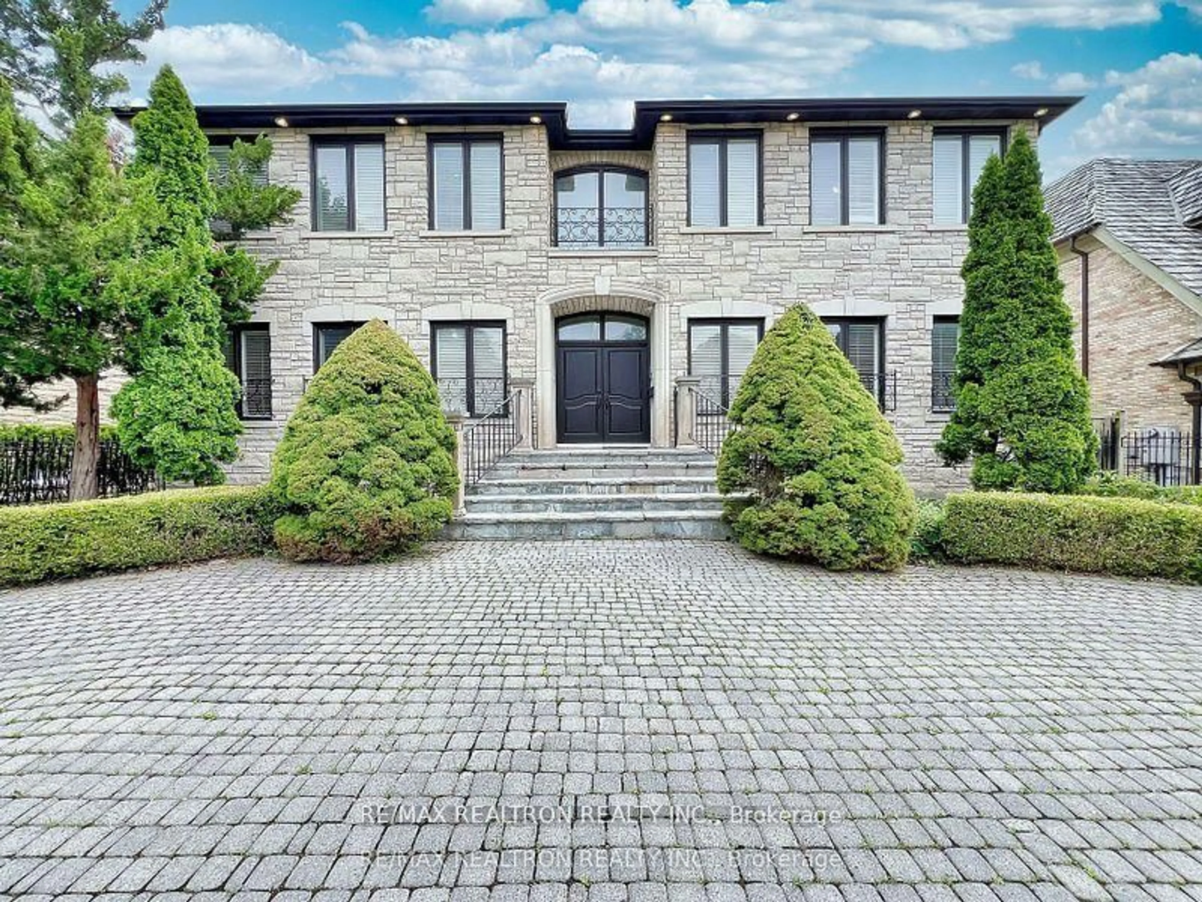 Home with brick exterior material, unknown for 61 Arjay Cres, Toronto Ontario M2L 1C6