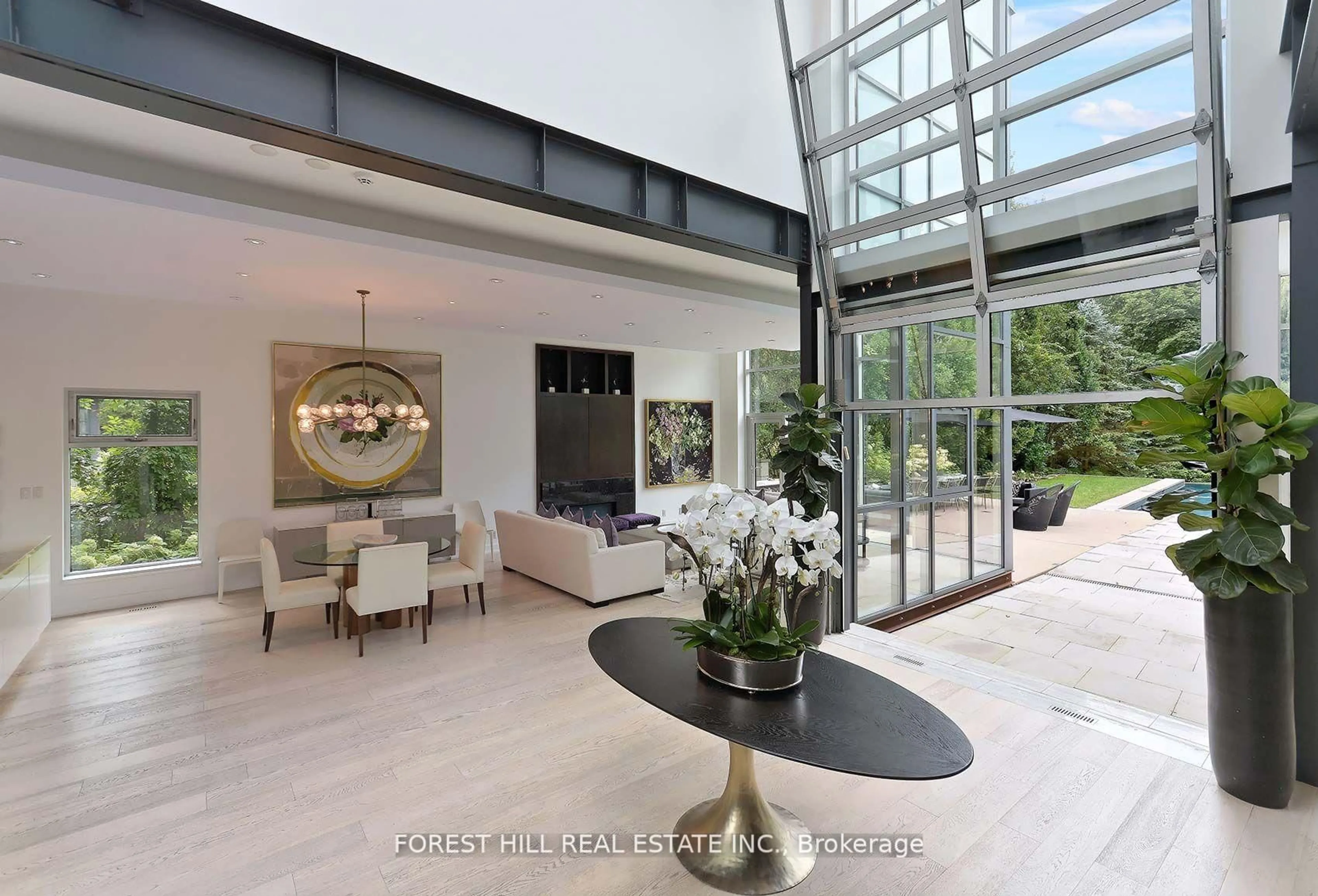 Indoor foyer for 19 Alderbrook Dr, Toronto Ontario M3B 1E3