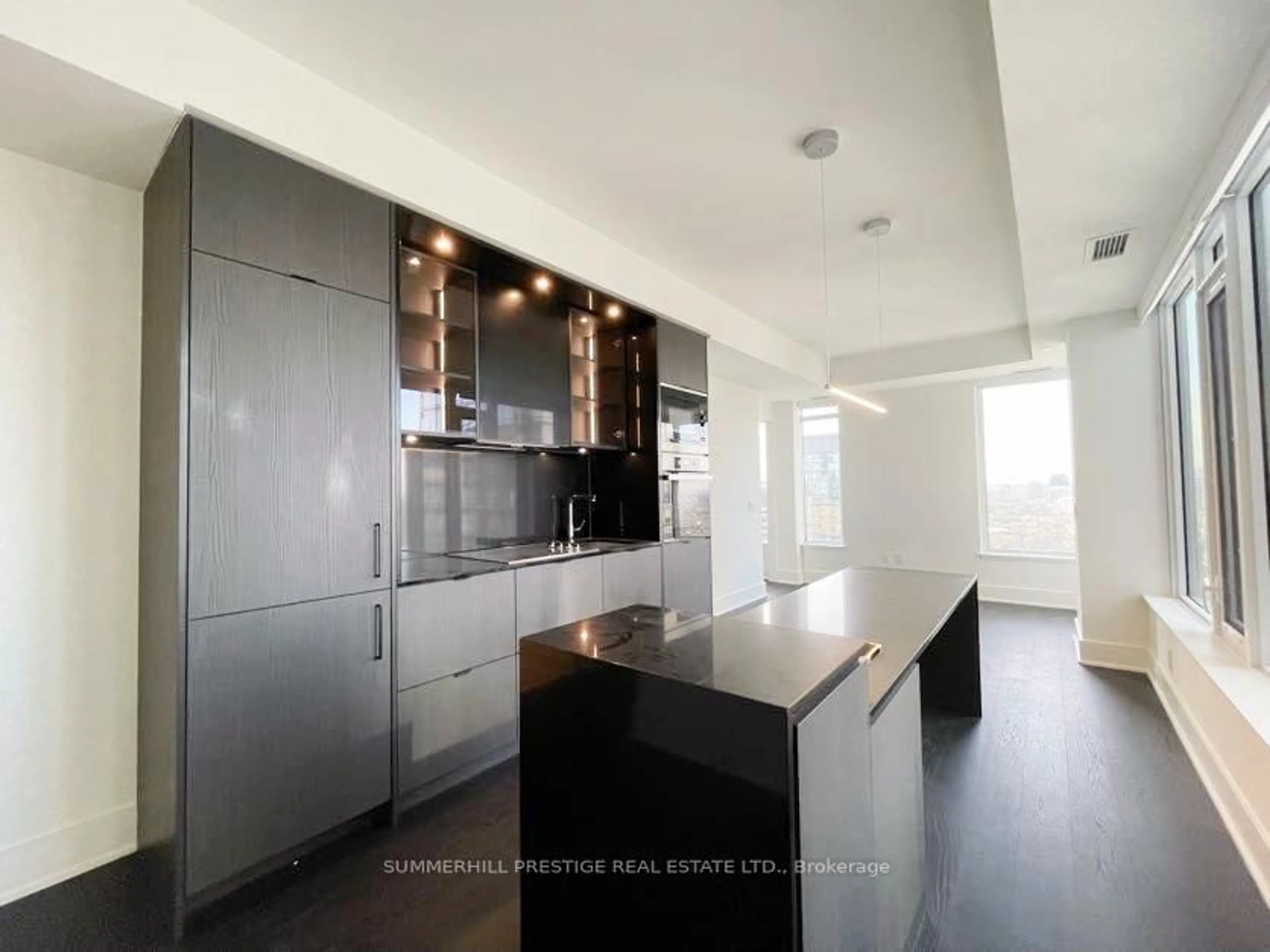 Open concept kitchen, unknown for 11 Yorkville Ave #2505, Toronto Ontario M4W 0B7
