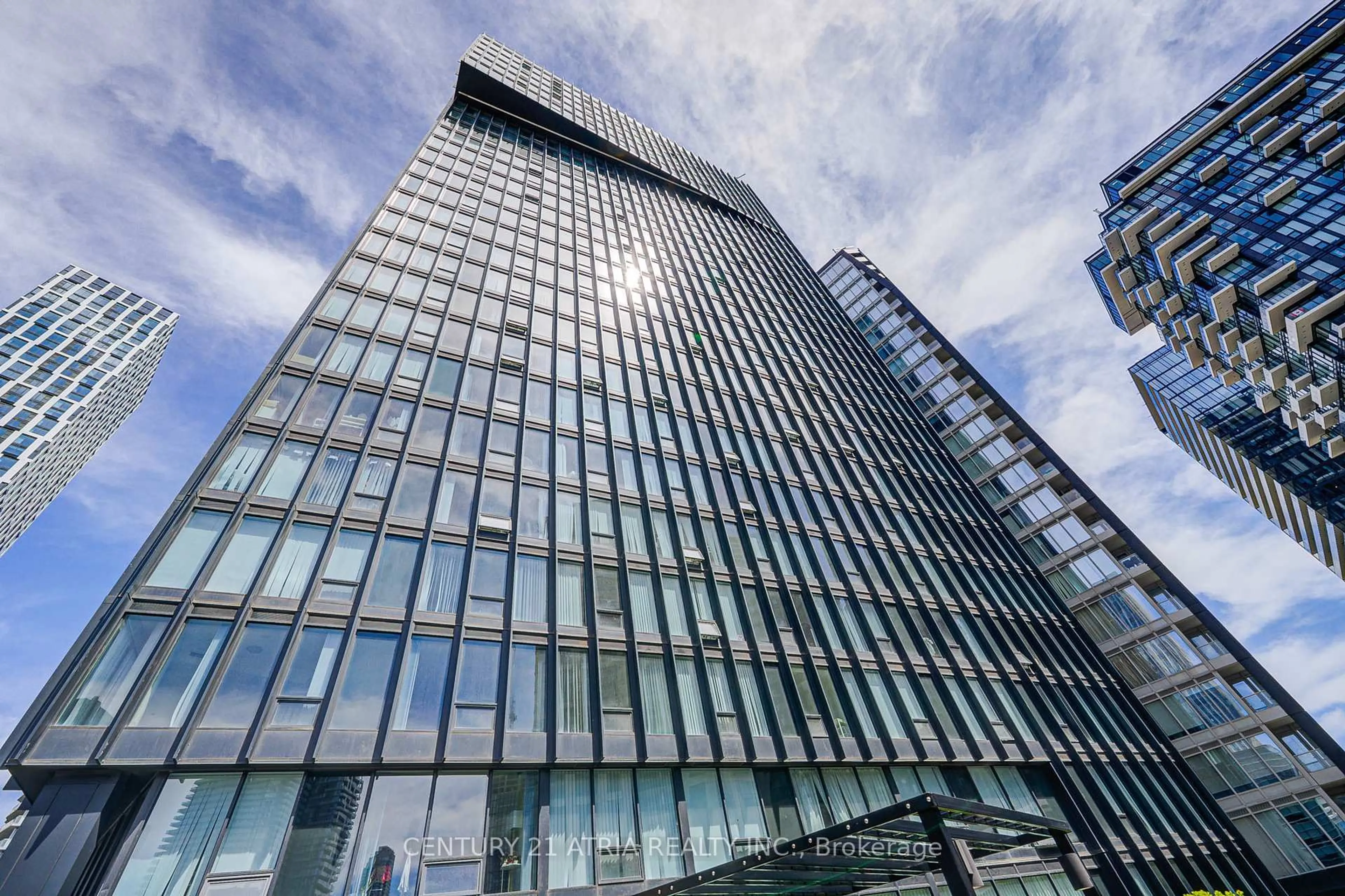 Indoor foyer for 60 Shuter St #1010, Toronto Ontario M5B 1A8