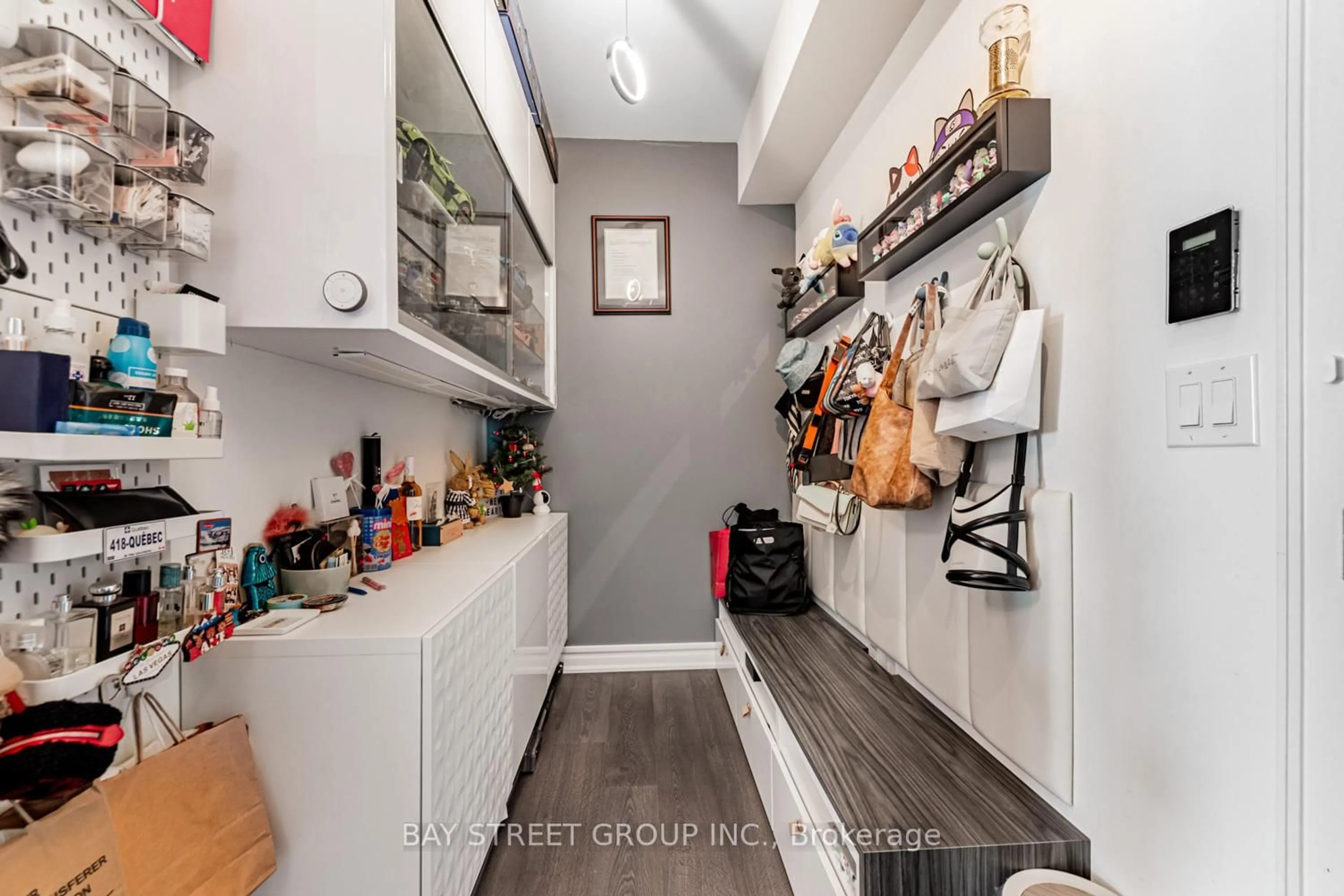 Laundry room for 9 Bogert Ave #2503, Toronto Ontario M2N 0H3