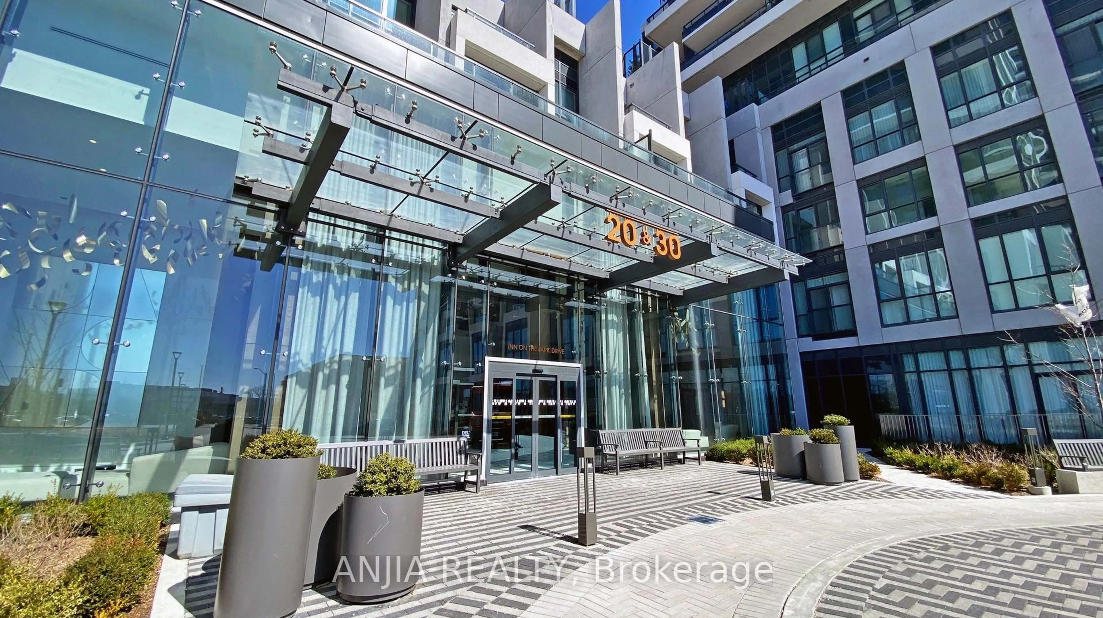Indoor foyer for 30 Inn On The Park Dr #1907, Toronto Ontario M3C 0P7