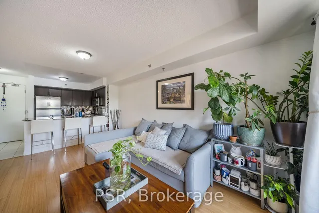Additional property image - 760 Sheppard Ave Unit 211
