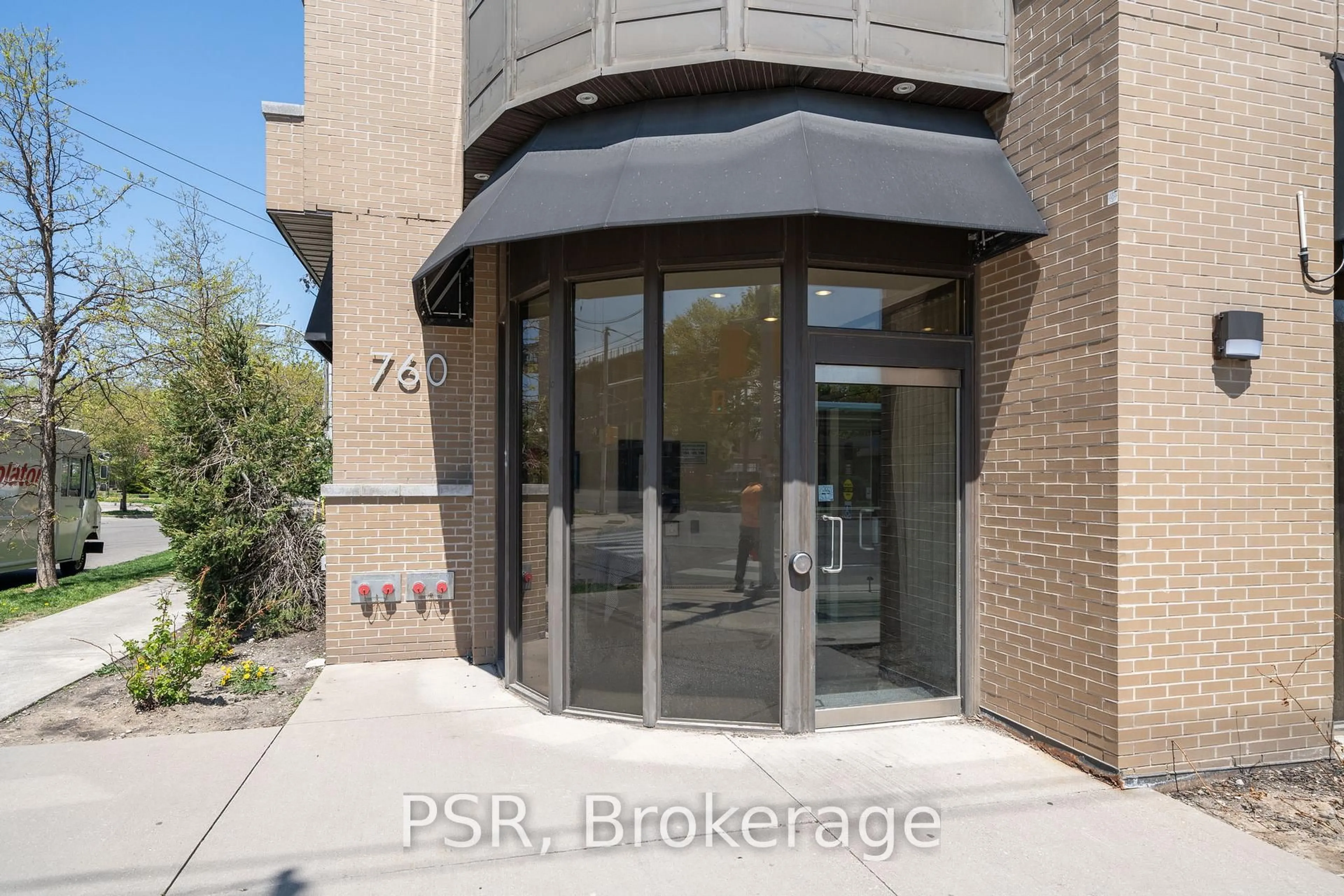 Unknown for 760 Sheppard Ave #211, Toronto Ontario M3H 0B3