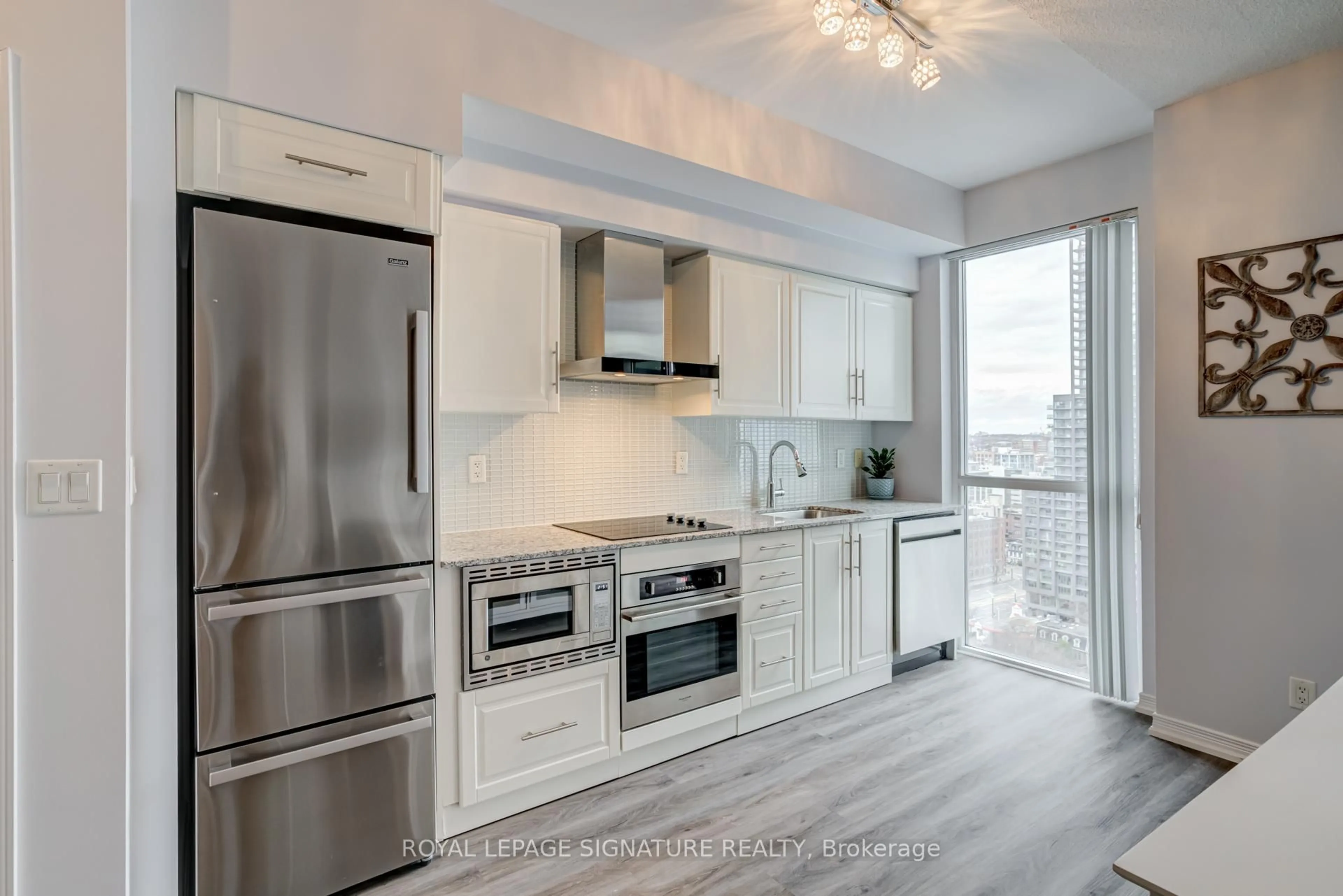 Open concept kitchen, unknown for 352 Front St #2108, Toronto Ontario M5V 0K3