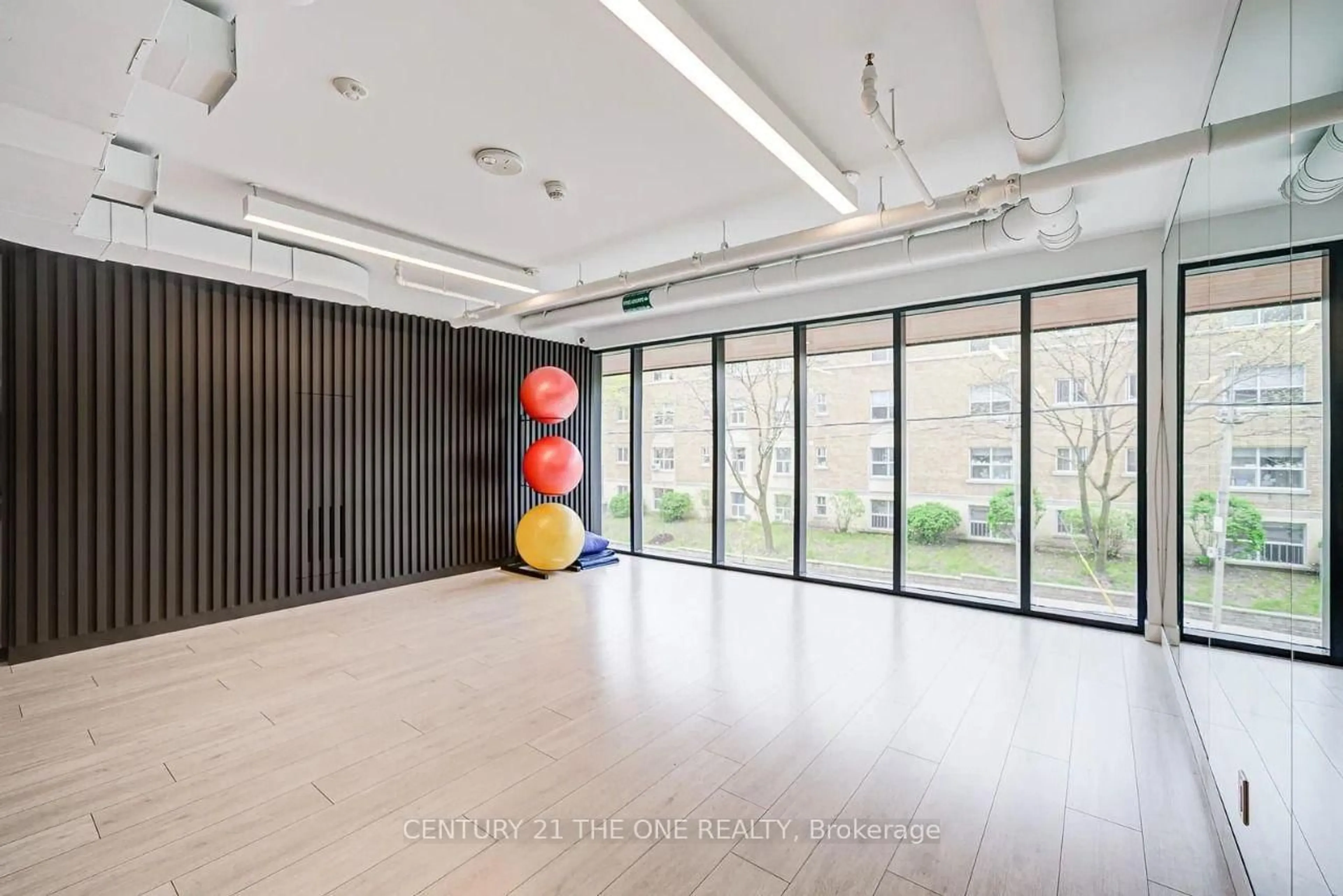 Gym or fitness room for 203 College St #509, Toronto Ontario M5T 1P9