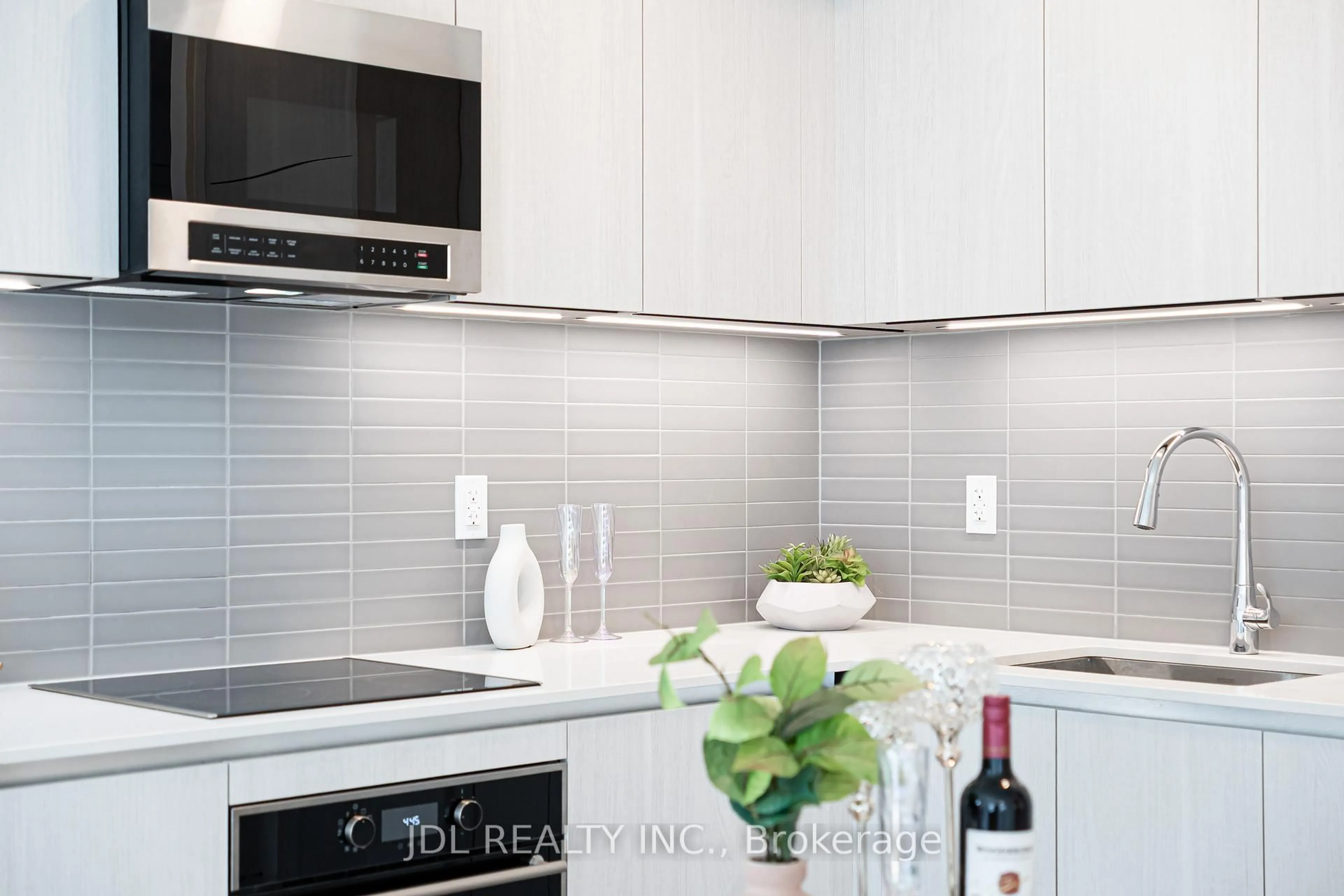 Contemporary kitchen, ceramic/tile floor for 8 Cumberland St #3105, Toronto Ontario M4W 0B6